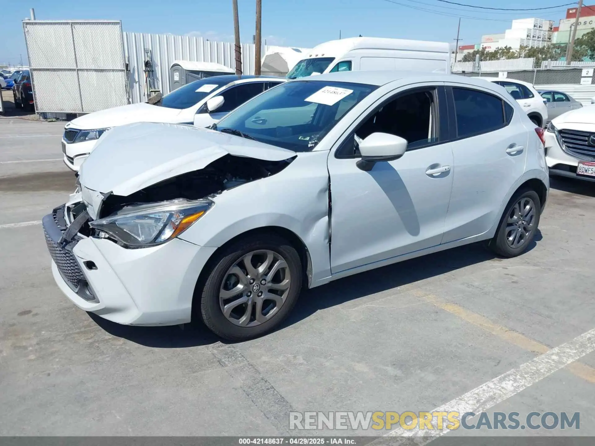 2 Photograph of a damaged car 3MYDLBJV7LY703122 TOYOTA YARIS 2020