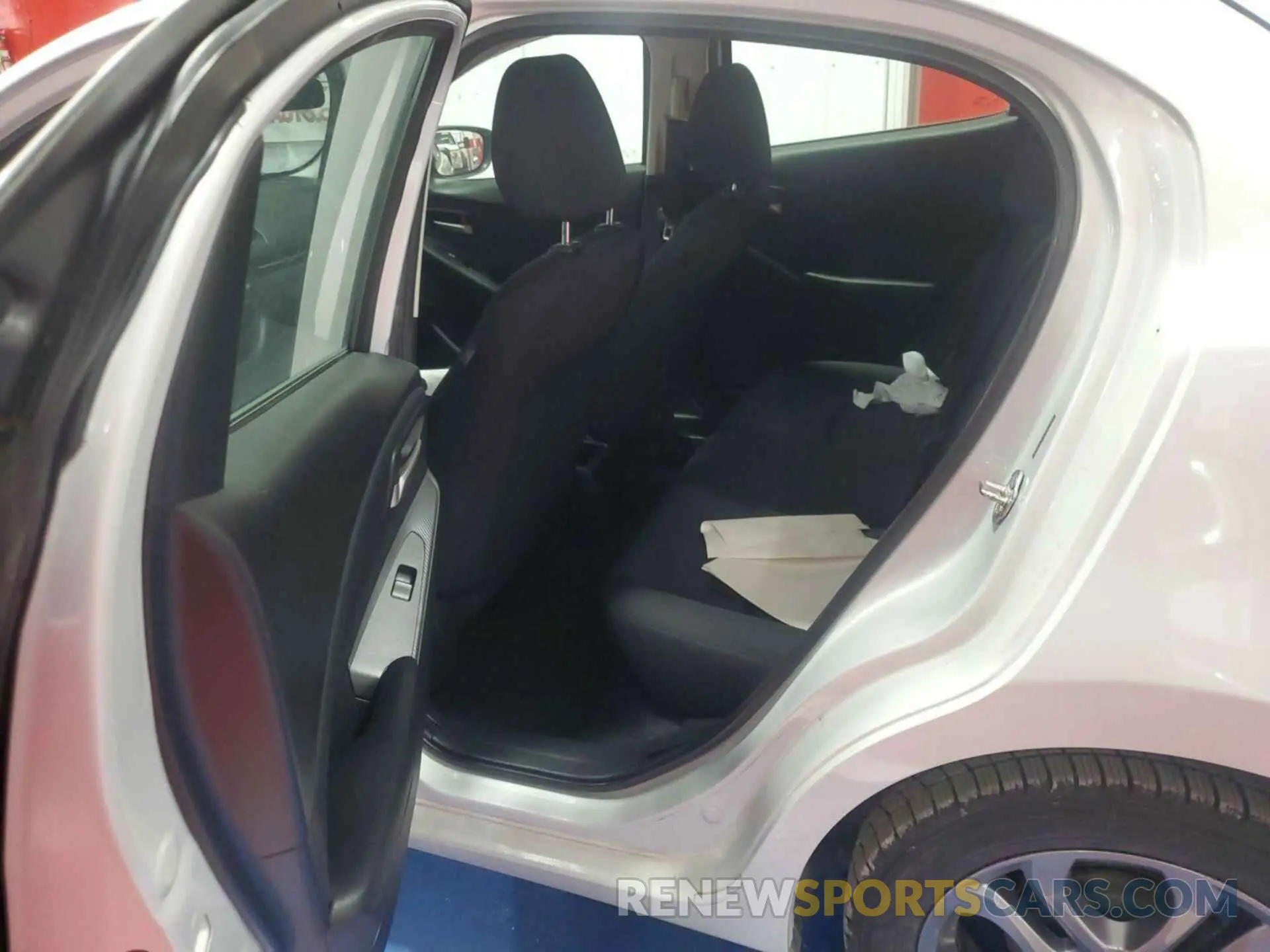 1 Photograph of a damaged car 3MYDLBJV7LY707896 TOYOTA YARIS 2020