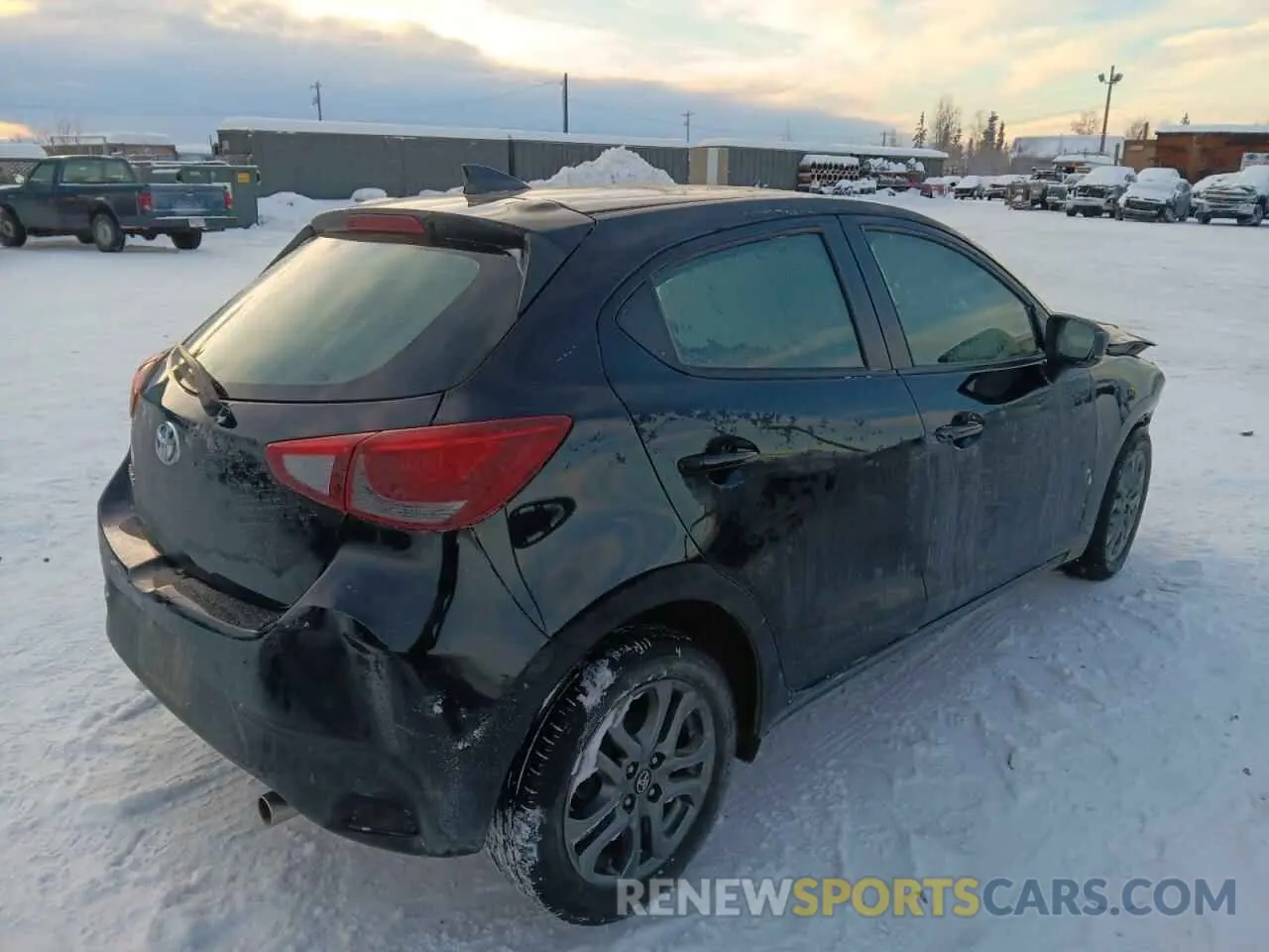 3 Photograph of a damaged car 3MYDLBJV8LY702562 TOYOTA YARIS 2020