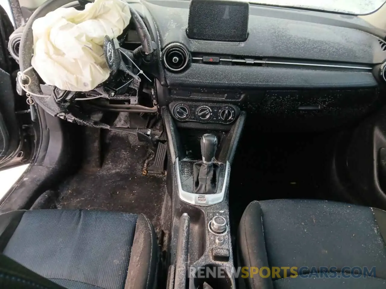 8 Photograph of a damaged car 3MYDLBJV8LY702562 TOYOTA YARIS 2020