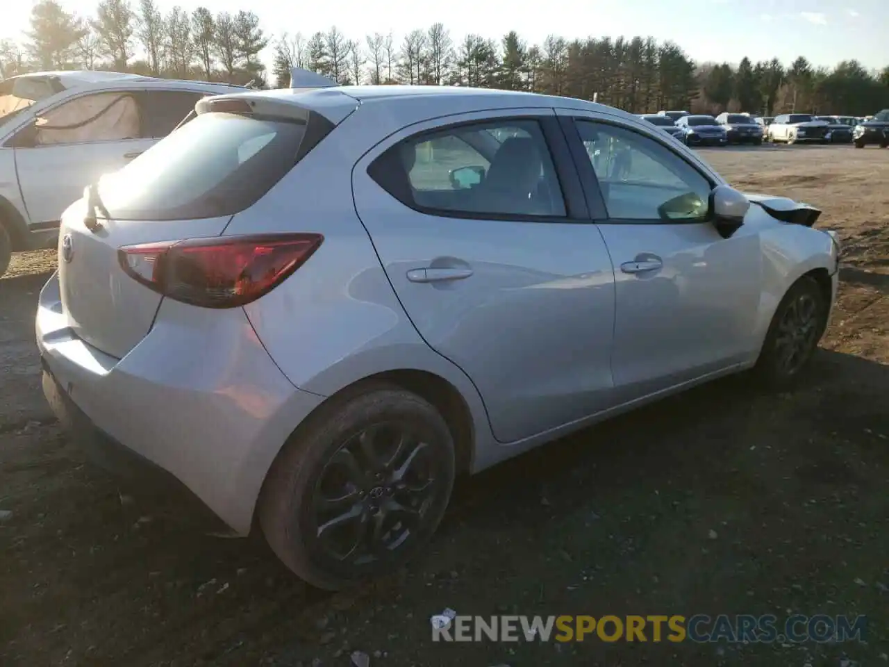 3 Photograph of a damaged car 3MYDLBJVXLY709738 TOYOTA YARIS 2020