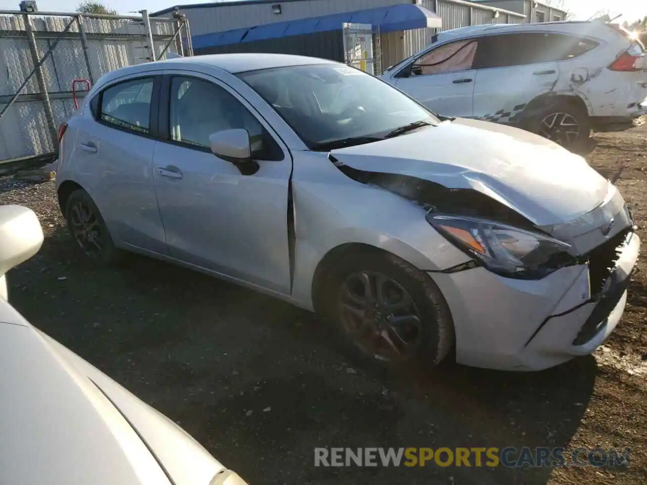 4 Photograph of a damaged car 3MYDLBJVXLY709738 TOYOTA YARIS 2020