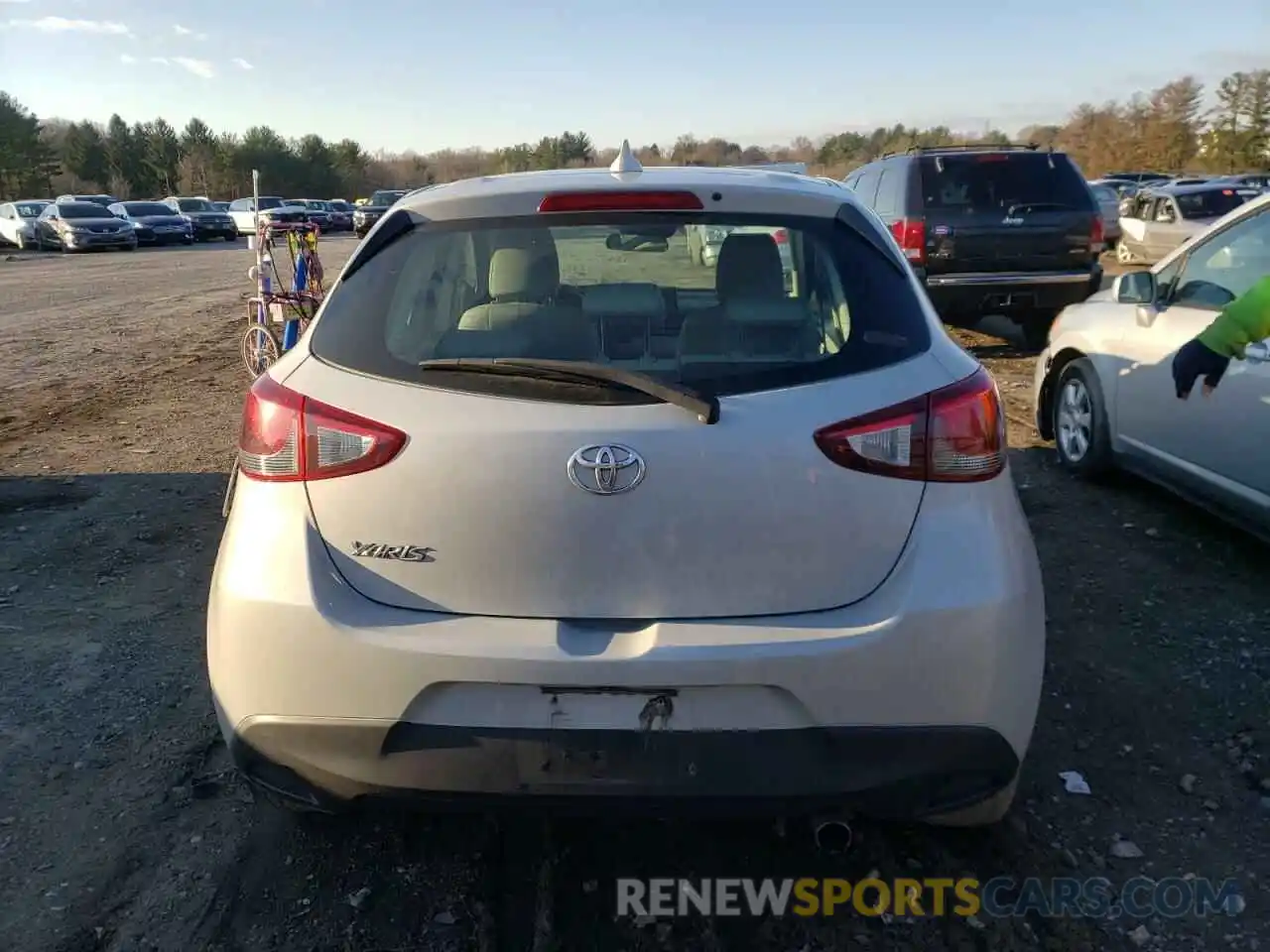 6 Photograph of a damaged car 3MYDLBJVXLY709738 TOYOTA YARIS 2020