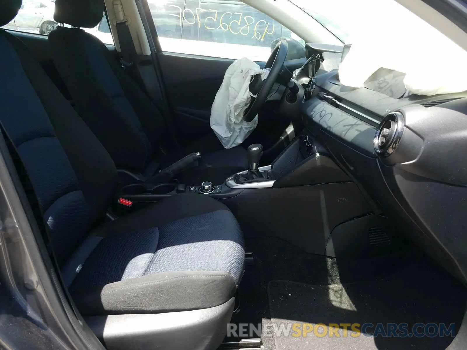5 Photograph of a damaged car 3MYDLBYV1LY712579 TOYOTA YARIS 2020