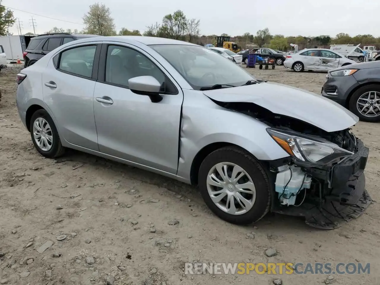 4 Photograph of a damaged car 3MYDLBYV3LY715905 TOYOTA YARIS 2020