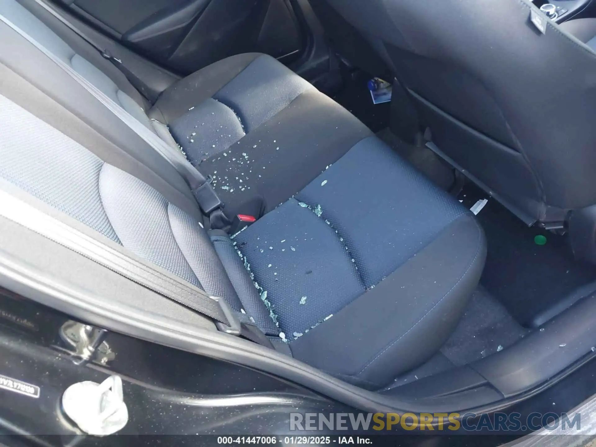 8 Photograph of a damaged car 3MYDLBYV7LY712120 TOYOTA YARIS 2020