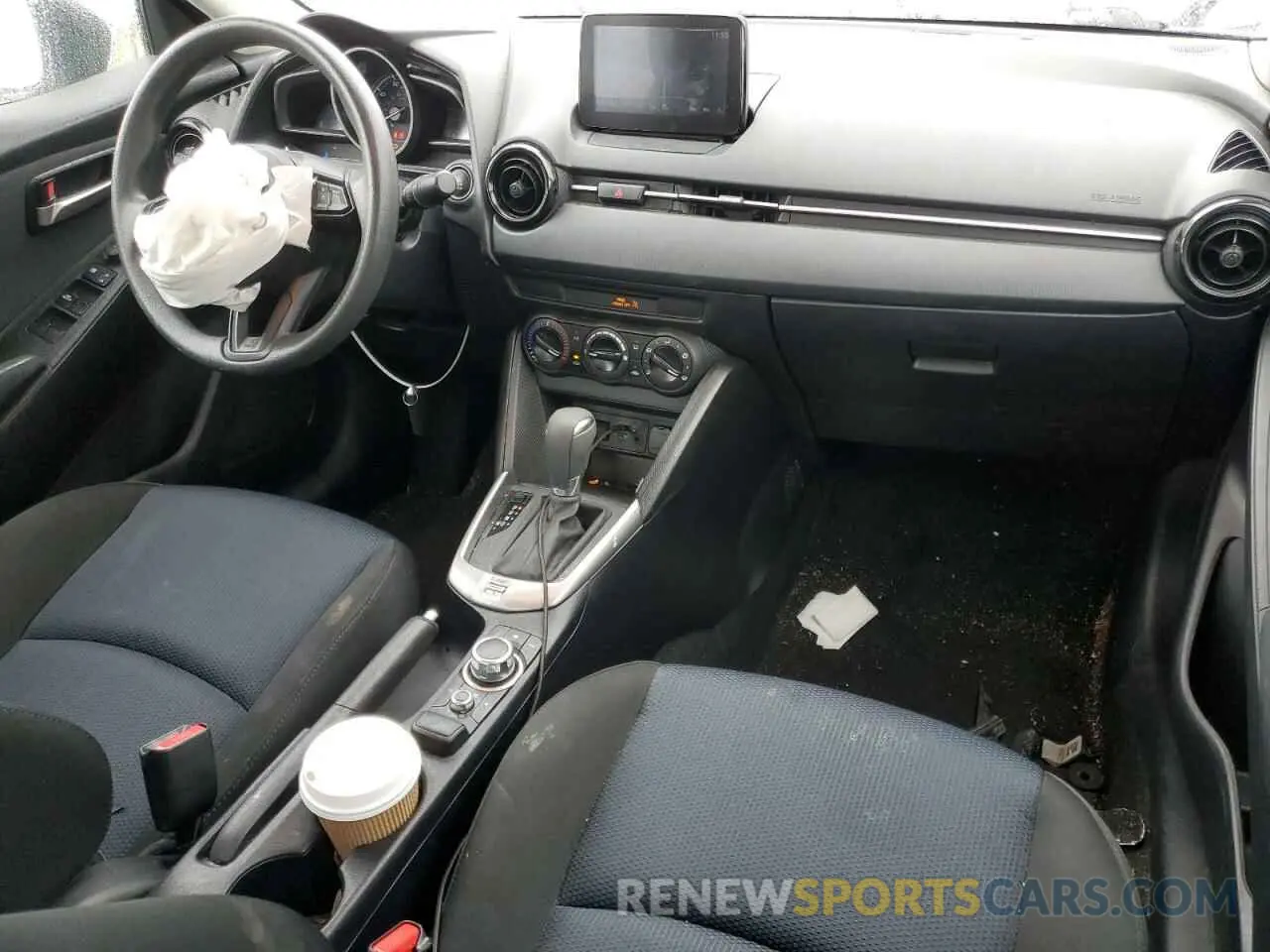 8 Photograph of a damaged car 3MYDLBYV8LY716435 TOYOTA YARIS 2020