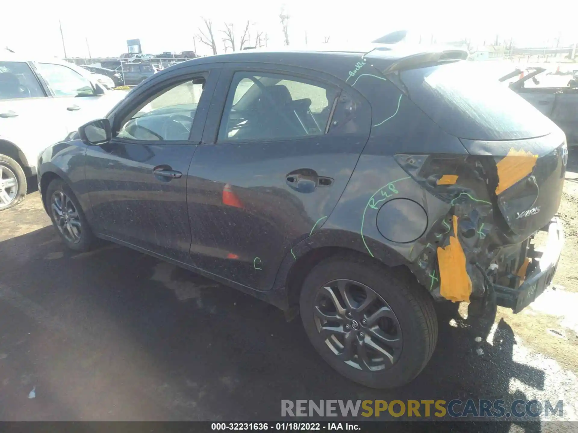 3 Photograph of a damaged car 3MYDLBJV0LY705035 TOYOTA YARIS HATCHBACK 2020