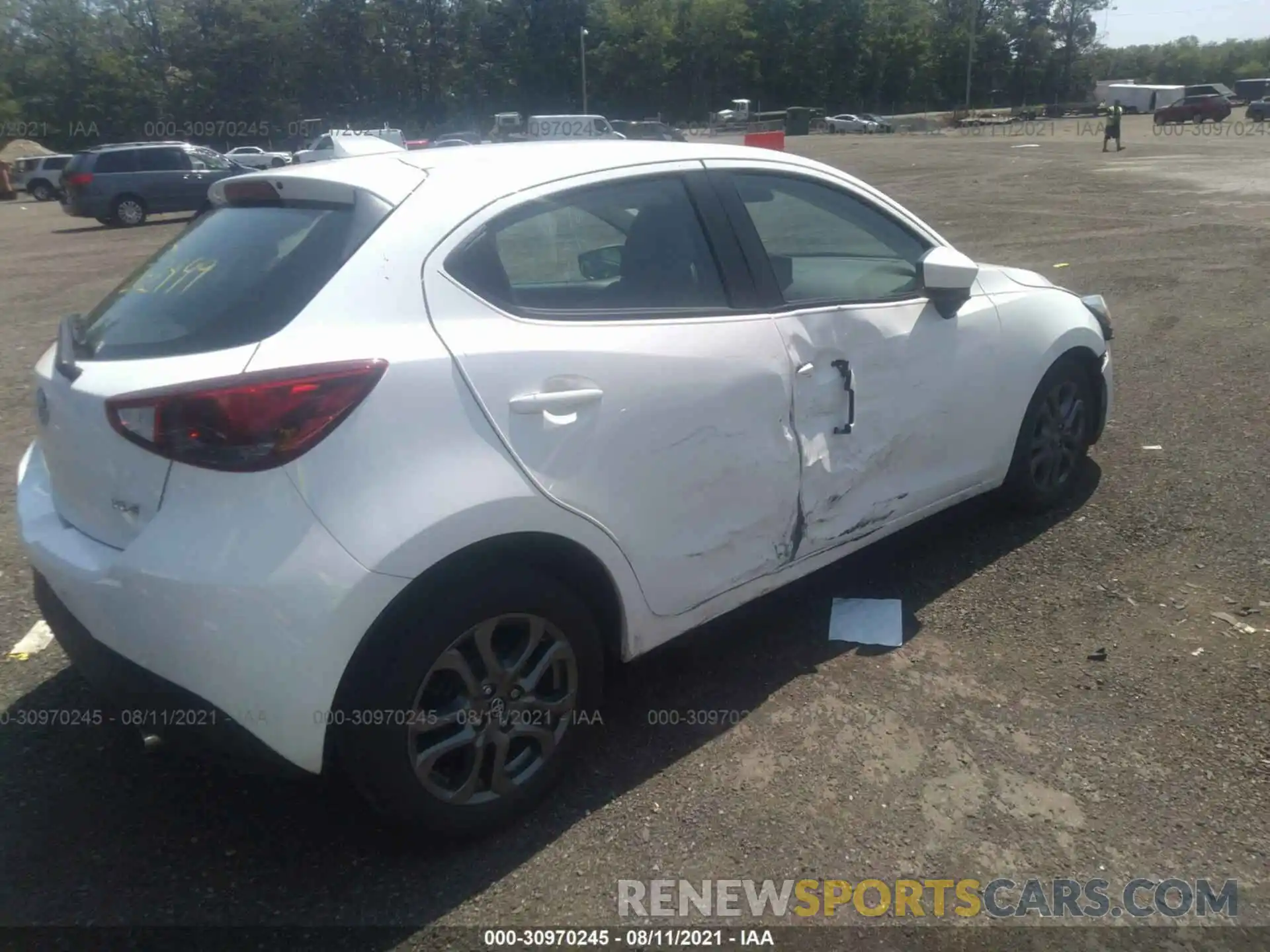 4 Photograph of a damaged car 3MYDLBJV1LY700040 TOYOTA YARIS HATCHBACK 2020