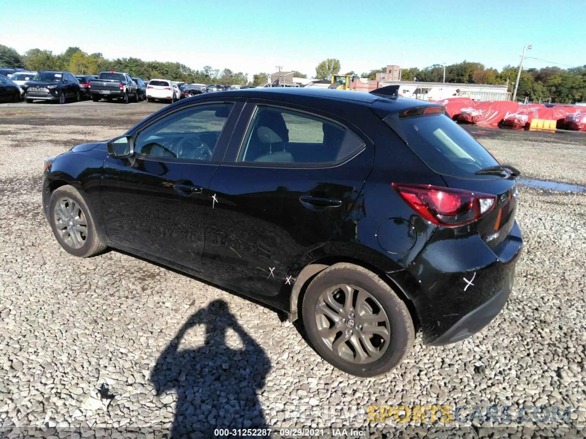 3 Photograph of a damaged car 3MYDLBJV5LY709808 TOYOTA YARIS HATCHBACK 2020