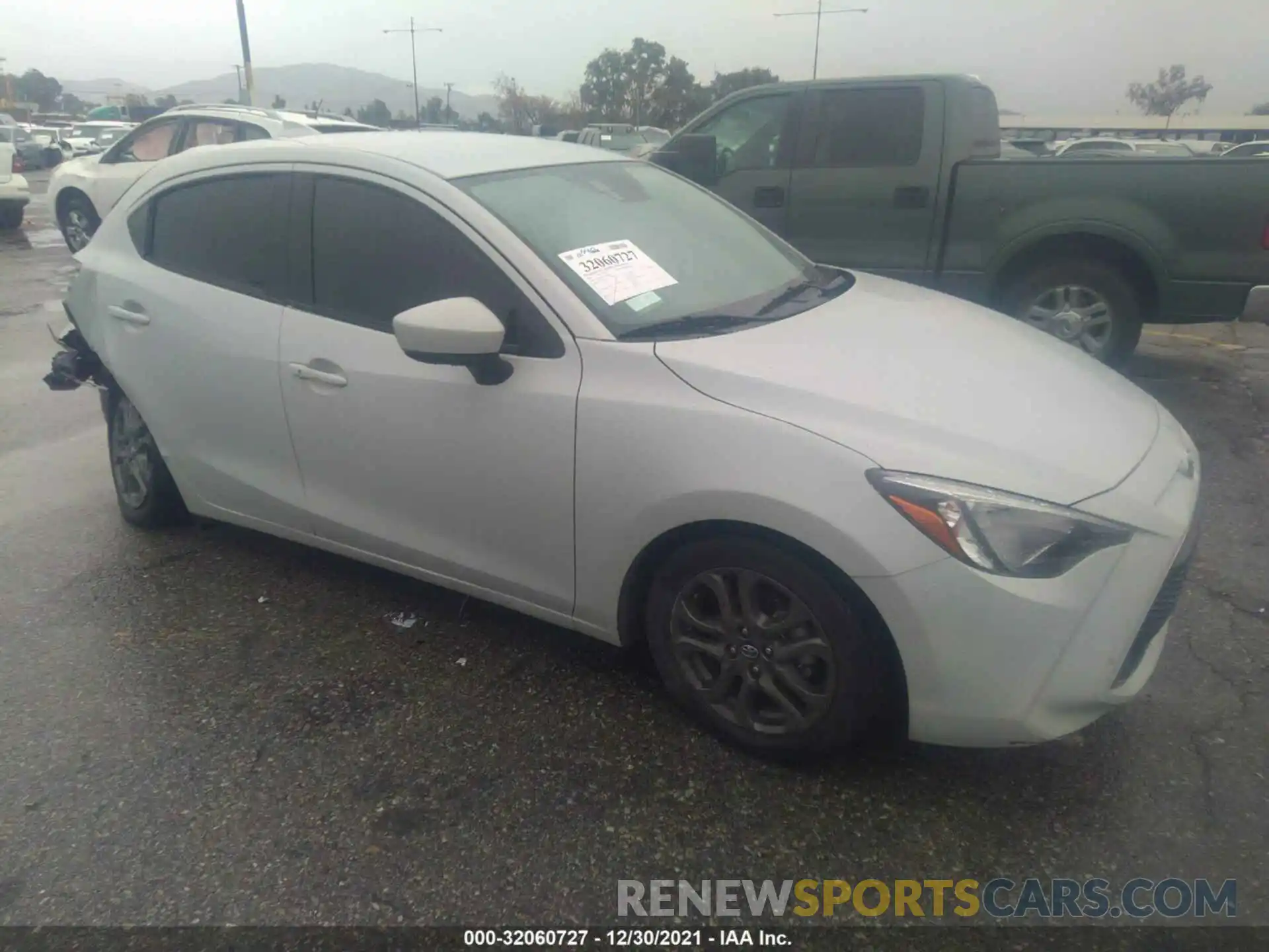 1 Photograph of a damaged car 3MYDLBJV6LY704908 TOYOTA YARIS HATCHBACK 2020