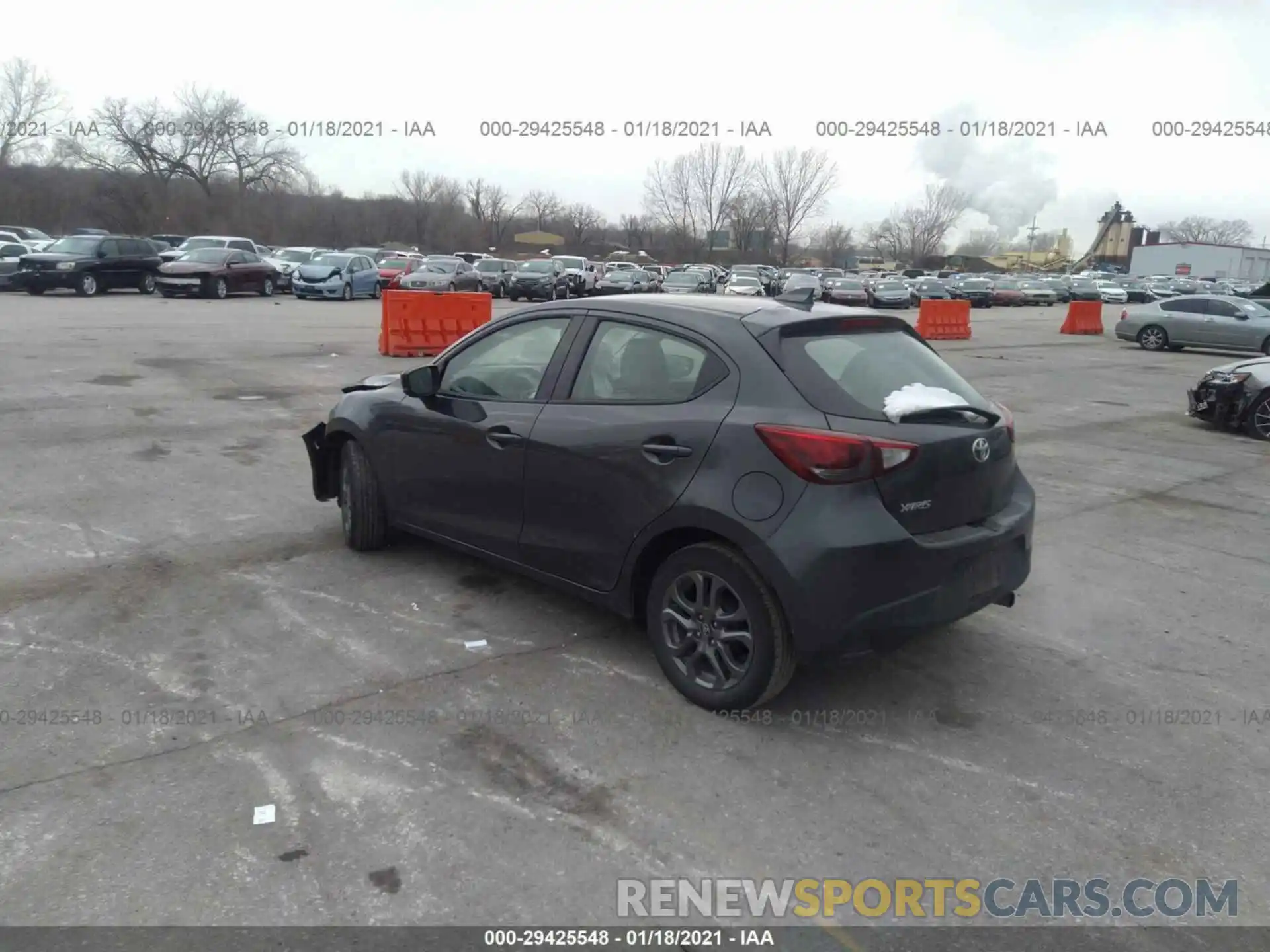 3 Photograph of a damaged car 3MYDLBJV6LY706867 TOYOTA YARIS HATCHBACK 2020