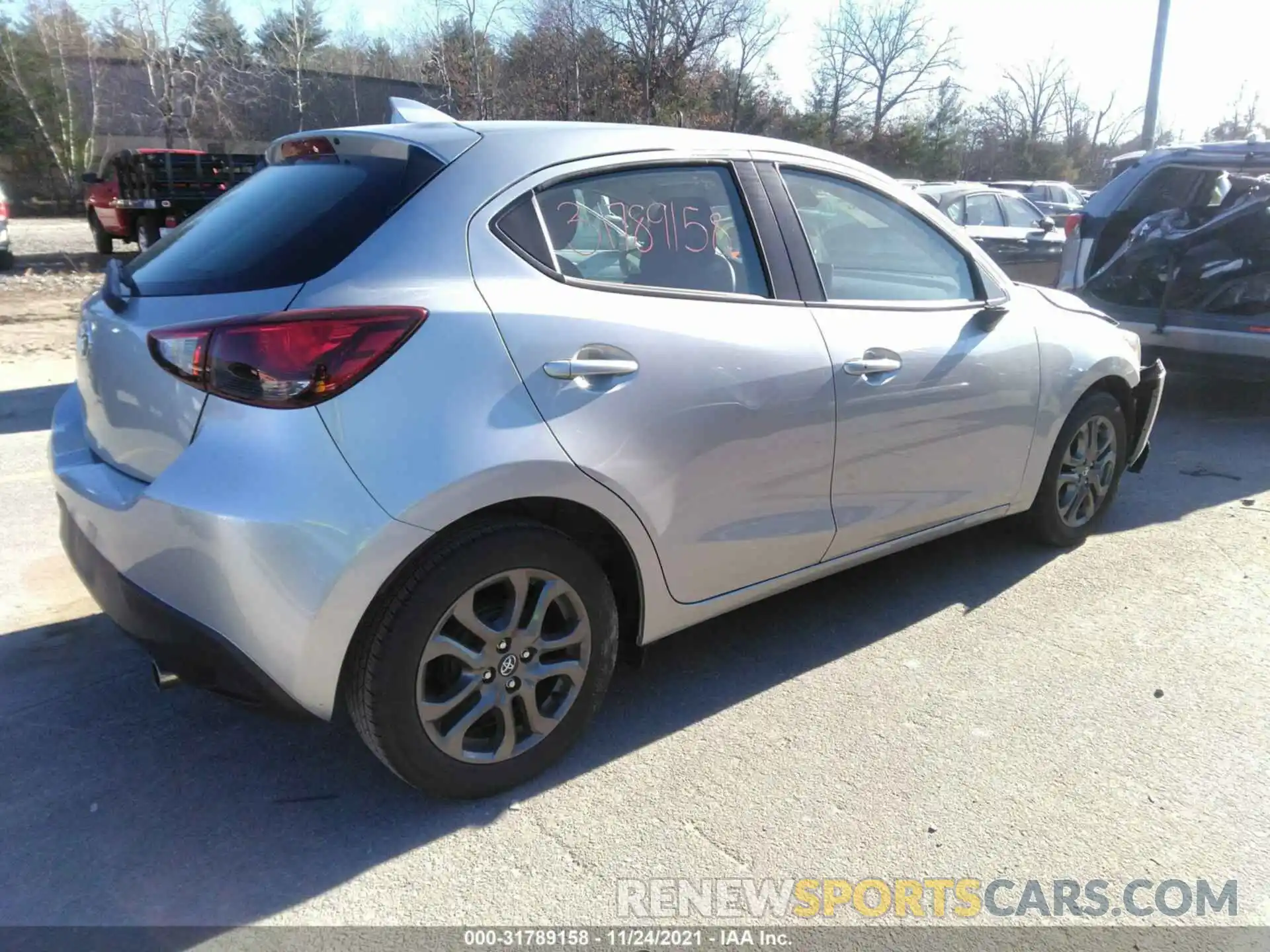 4 Photograph of a damaged car 3MYDLBJV7LY700396 TOYOTA YARIS HATCHBACK 2020