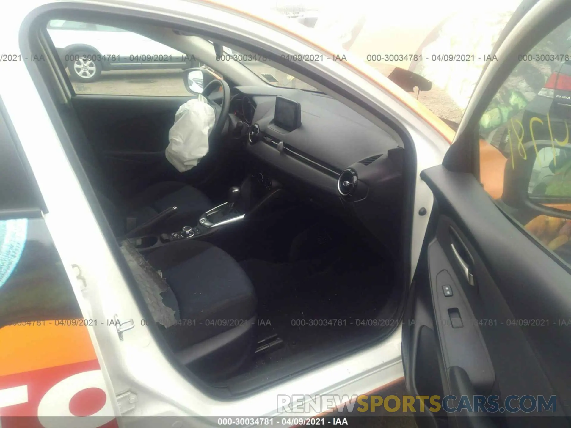 5 Photograph of a damaged car 3MYDLBJVXLY700425 TOYOTA YARIS HATCHBACK 2020