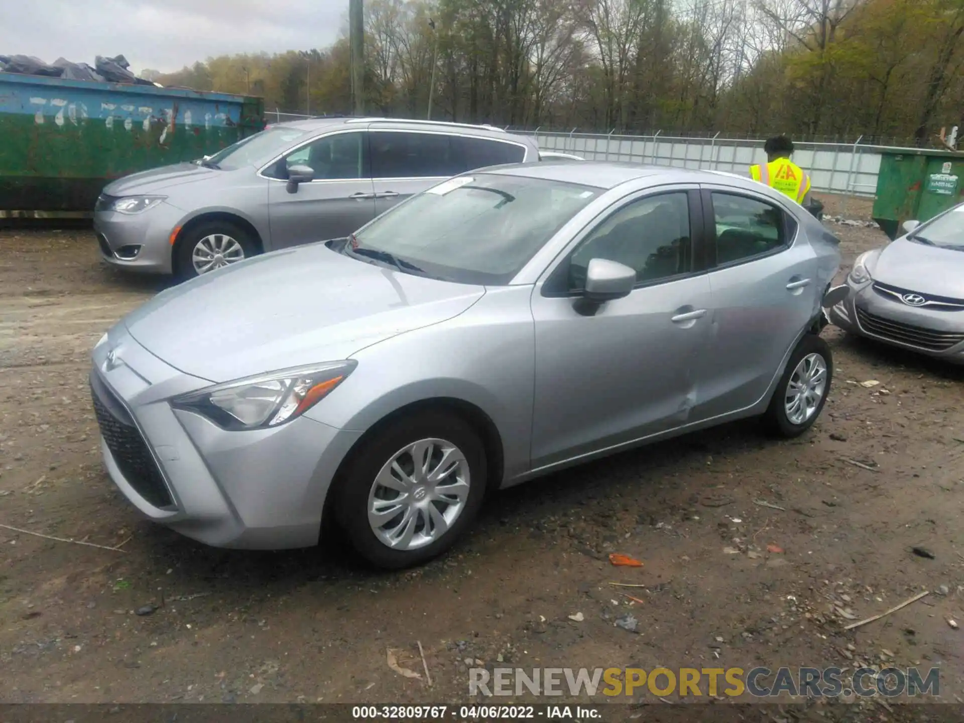 2 Photograph of a damaged car 3MYDLBYV0KY526143 TOYOTA YARIS SEDAN 2019