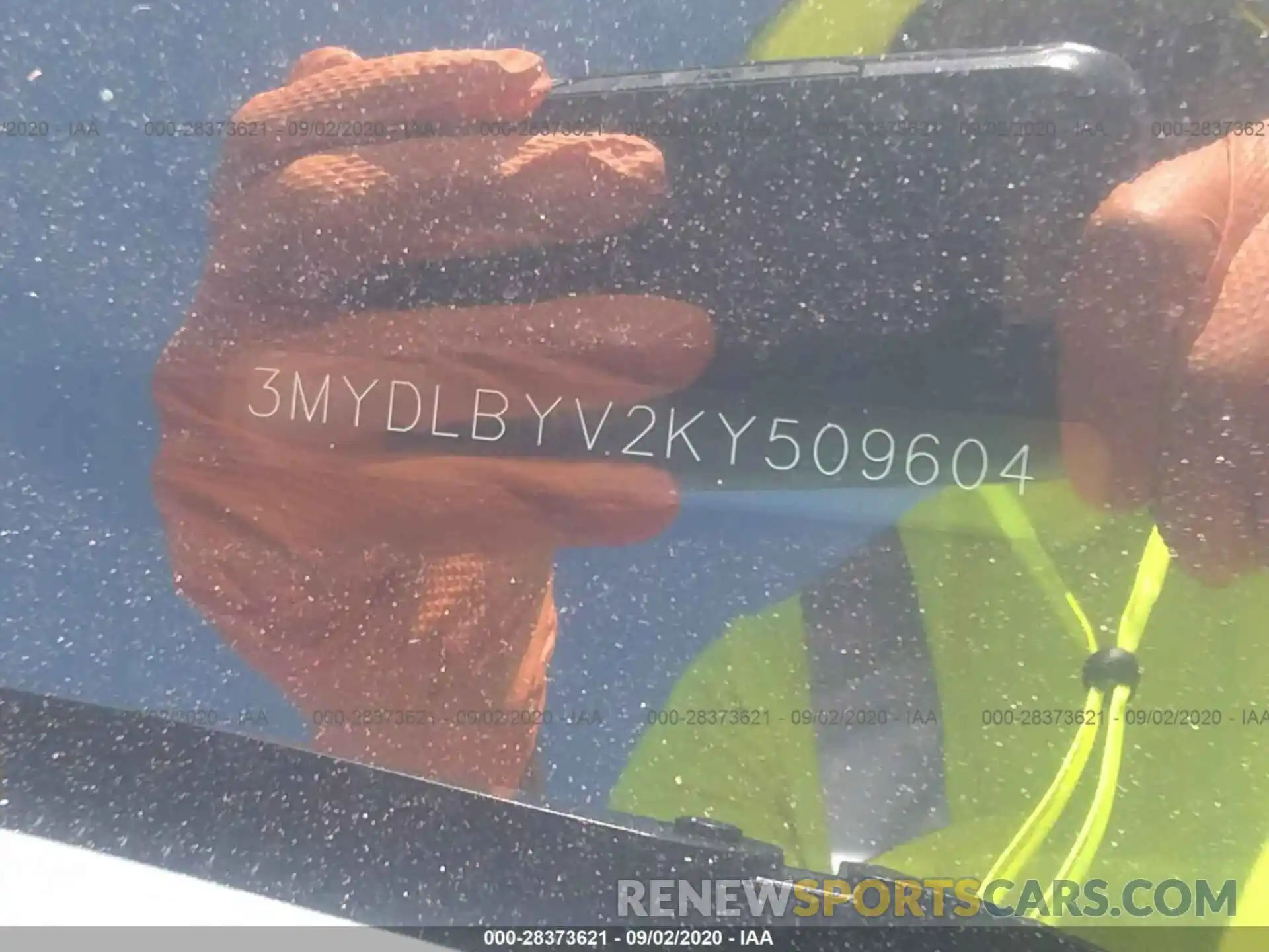 9 Photograph of a damaged car 3MYDLBYV2KY509604 TOYOTA YARIS SEDAN 2019