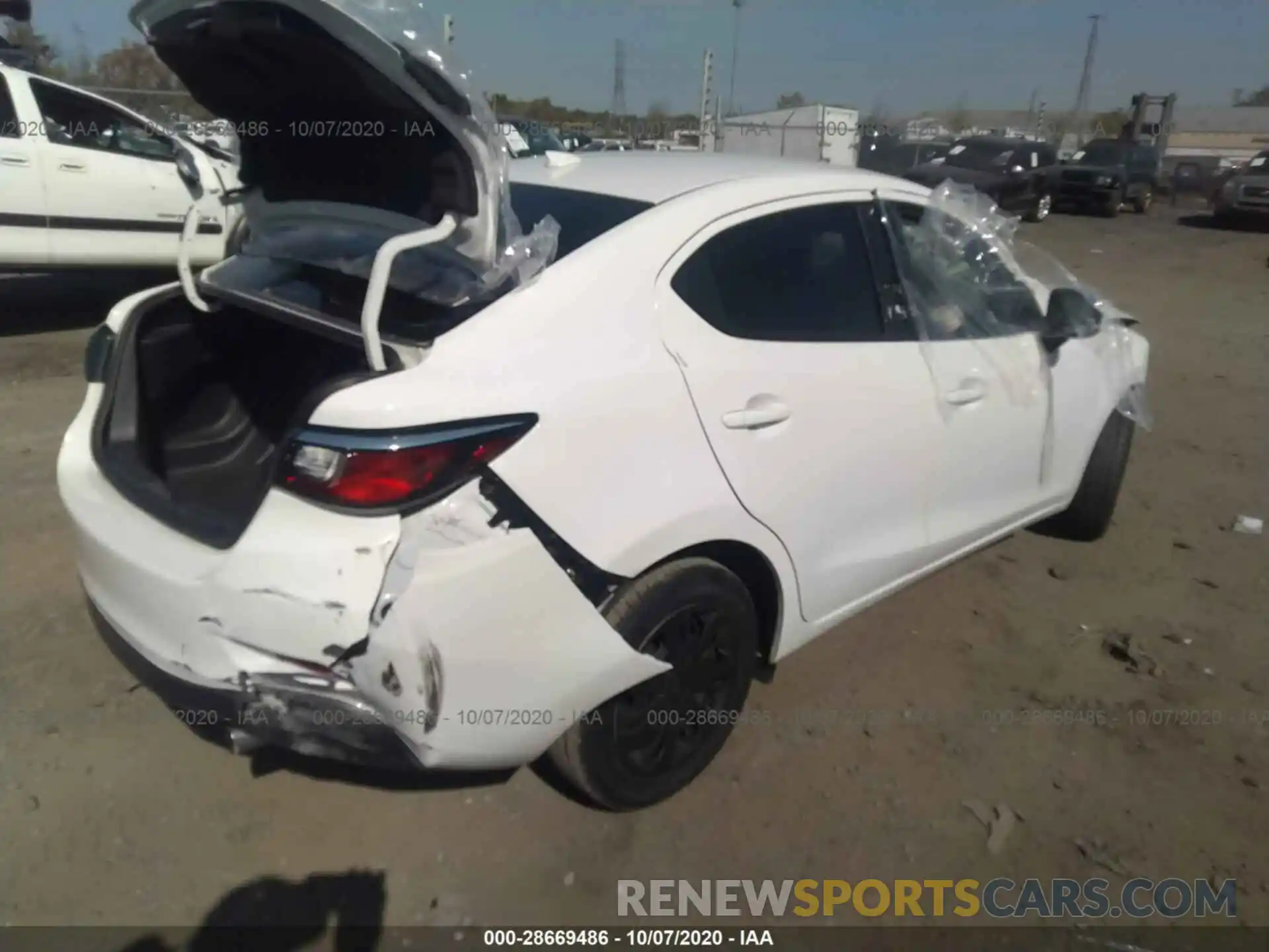 4 Photograph of a damaged car 3MYDLBYV4KY524315 TOYOTA YARIS SEDAN 2019