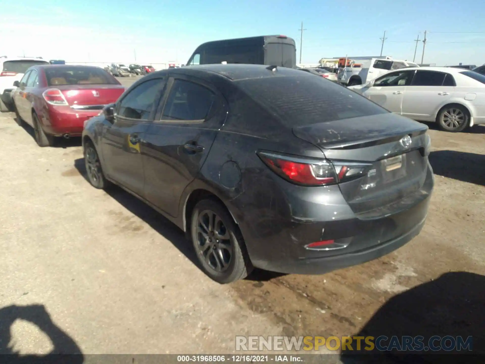 3 Photograph of a damaged car 3MYDLBYV5KY517390 TOYOTA YARIS SEDAN 2019