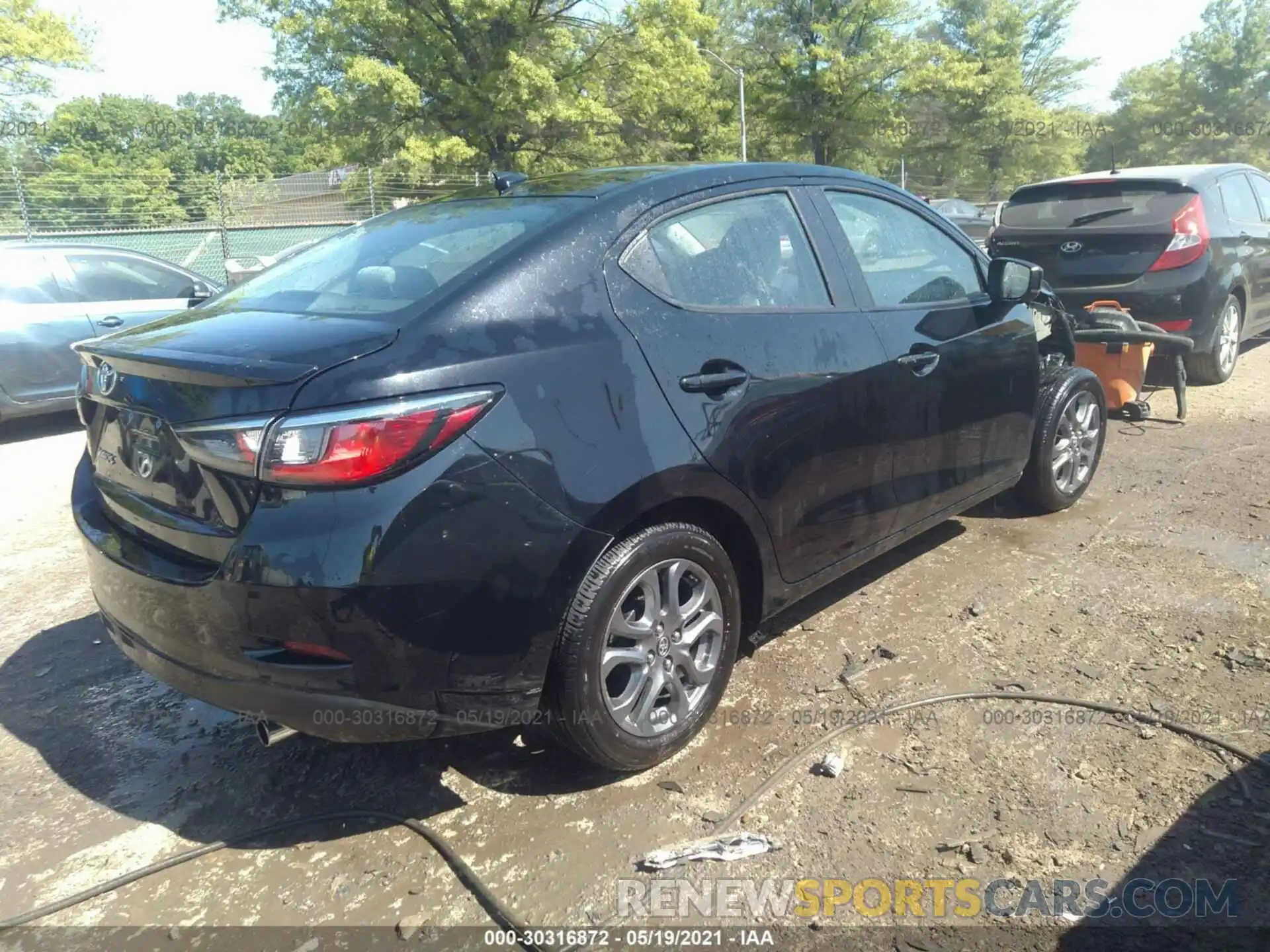 4 Photograph of a damaged car 3MYDLBYV5KY521133 TOYOTA YARIS SEDAN 2019