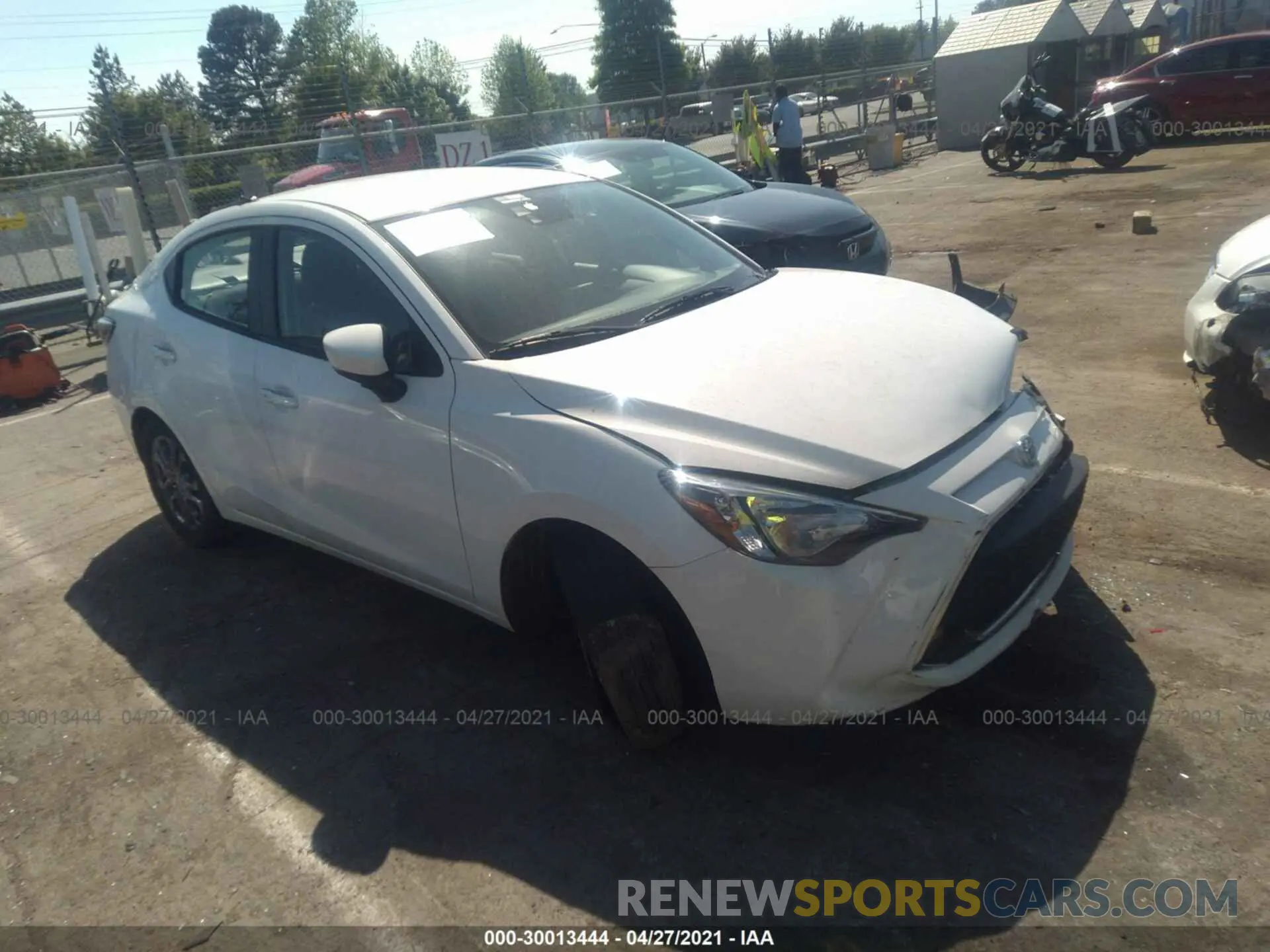 1 Photograph of a damaged car 3MYDLBYV5KY527806 TOYOTA YARIS SEDAN 2019