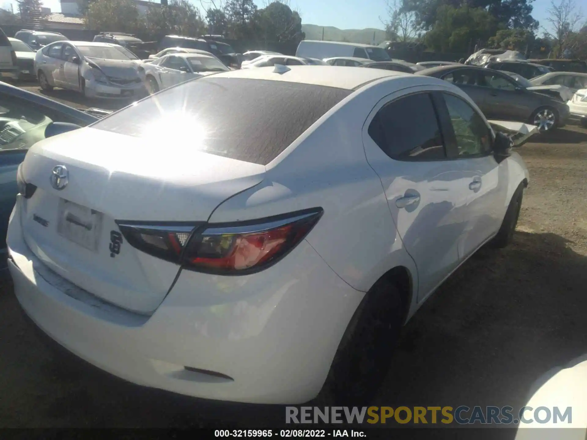 4 Photograph of a damaged car 3MYDLBYV6KY510304 TOYOTA YARIS SEDAN 2019