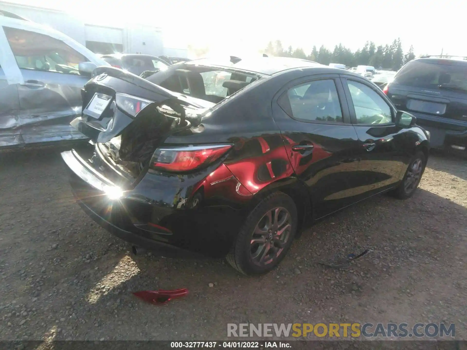 4 Photograph of a damaged car 3MYDLBYV6KY523828 TOYOTA YARIS SEDAN 2019