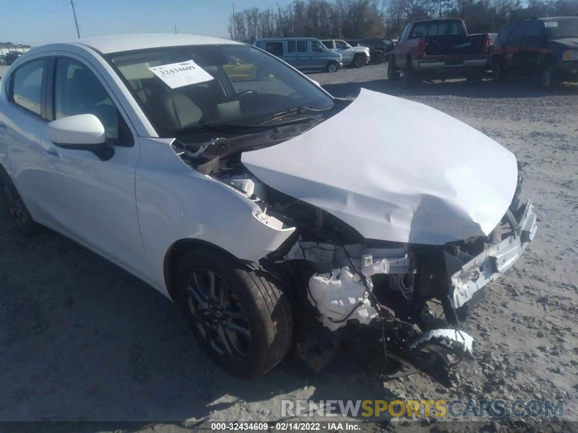 6 Photograph of a damaged car 3MYDLBYV7KY505595 TOYOTA YARIS SEDAN 2019