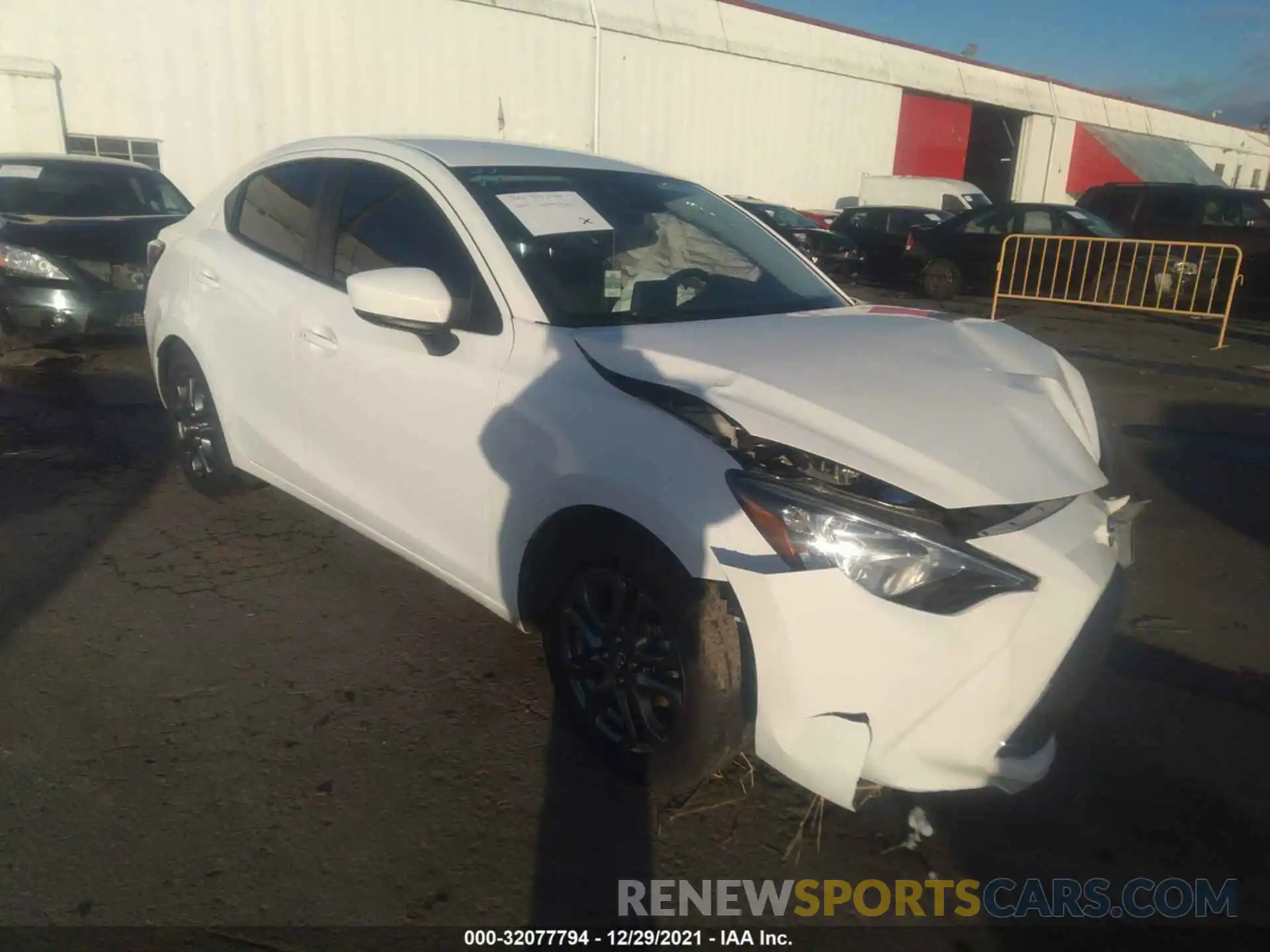 1 Photograph of a damaged car 3MYDLBYV8KY504763 TOYOTA YARIS SEDAN 2019