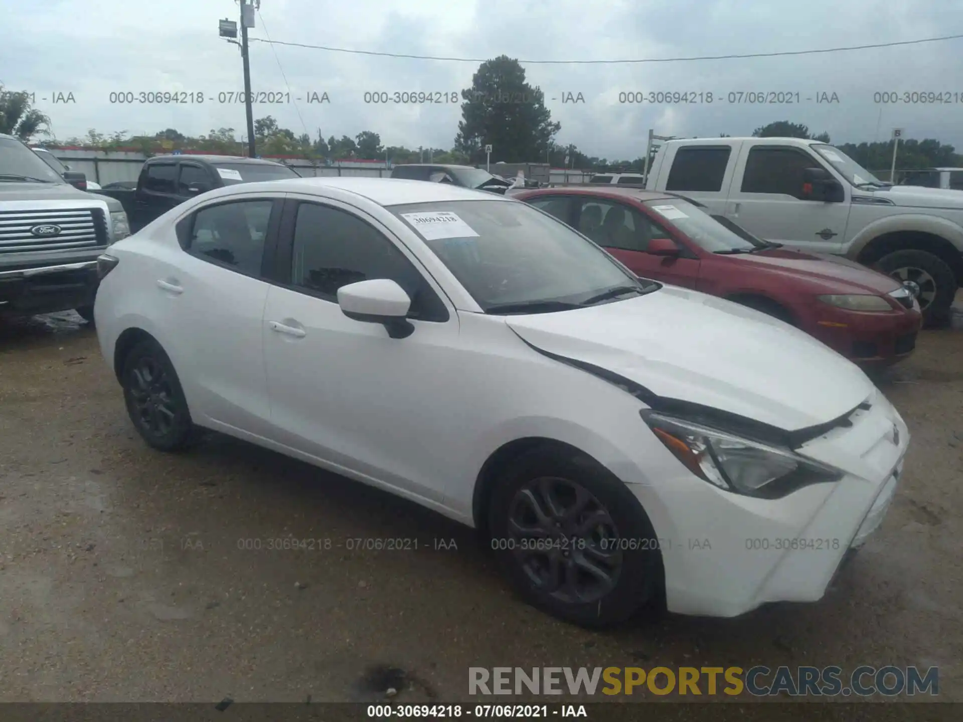 1 Photograph of a damaged car 3MYDLBYV8KY505007 TOYOTA YARIS SEDAN 2019