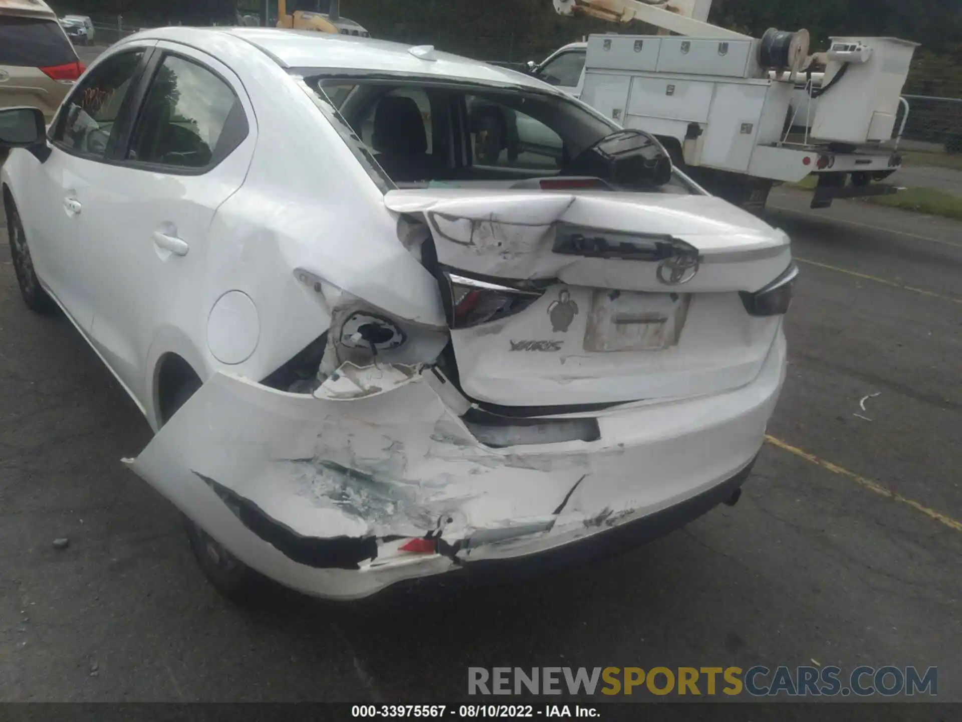 6 Photograph of a damaged car 3MYDLBYV8KY505086 TOYOTA YARIS SEDAN 2019