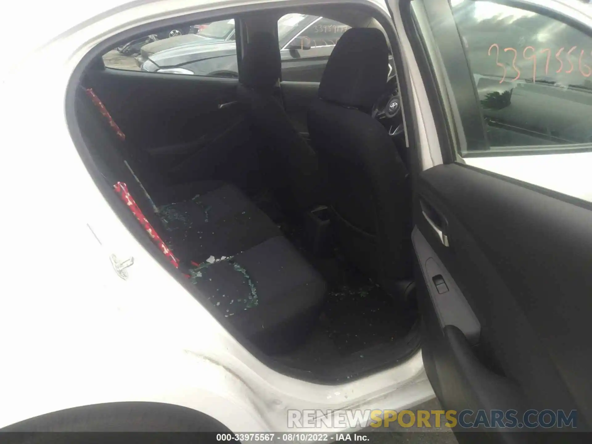 8 Photograph of a damaged car 3MYDLBYV8KY505086 TOYOTA YARIS SEDAN 2019