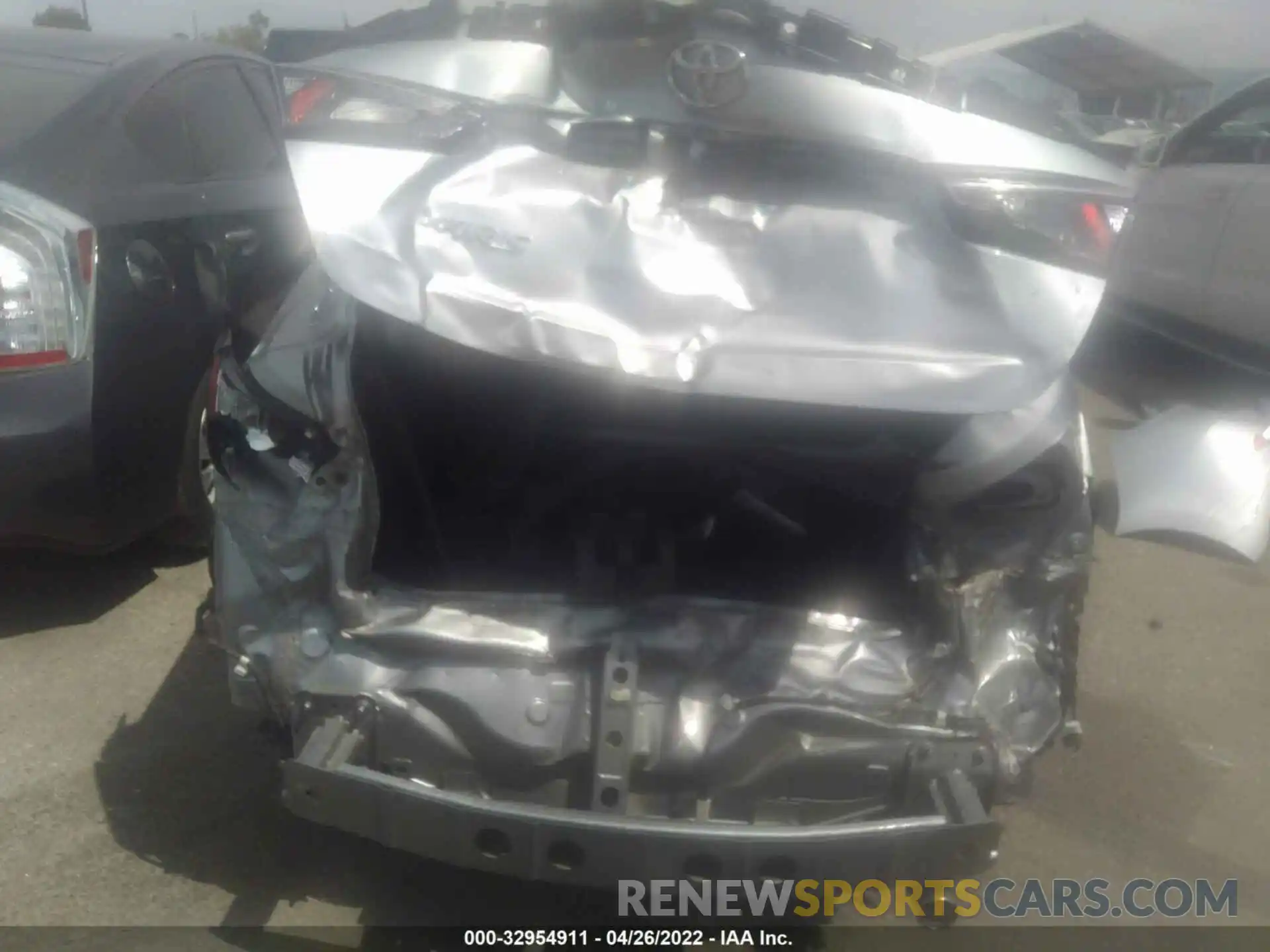 6 Photograph of a damaged car 3MYDLBYV8KY523880 TOYOTA YARIS SEDAN 2019