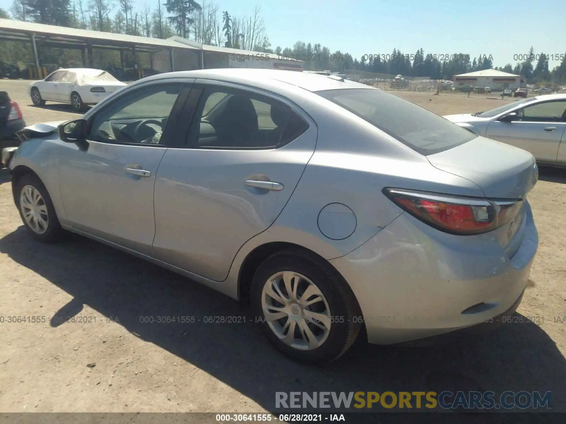 3 Photograph of a damaged car 3MYDLBYV8KY524723 TOYOTA YARIS SEDAN 2019