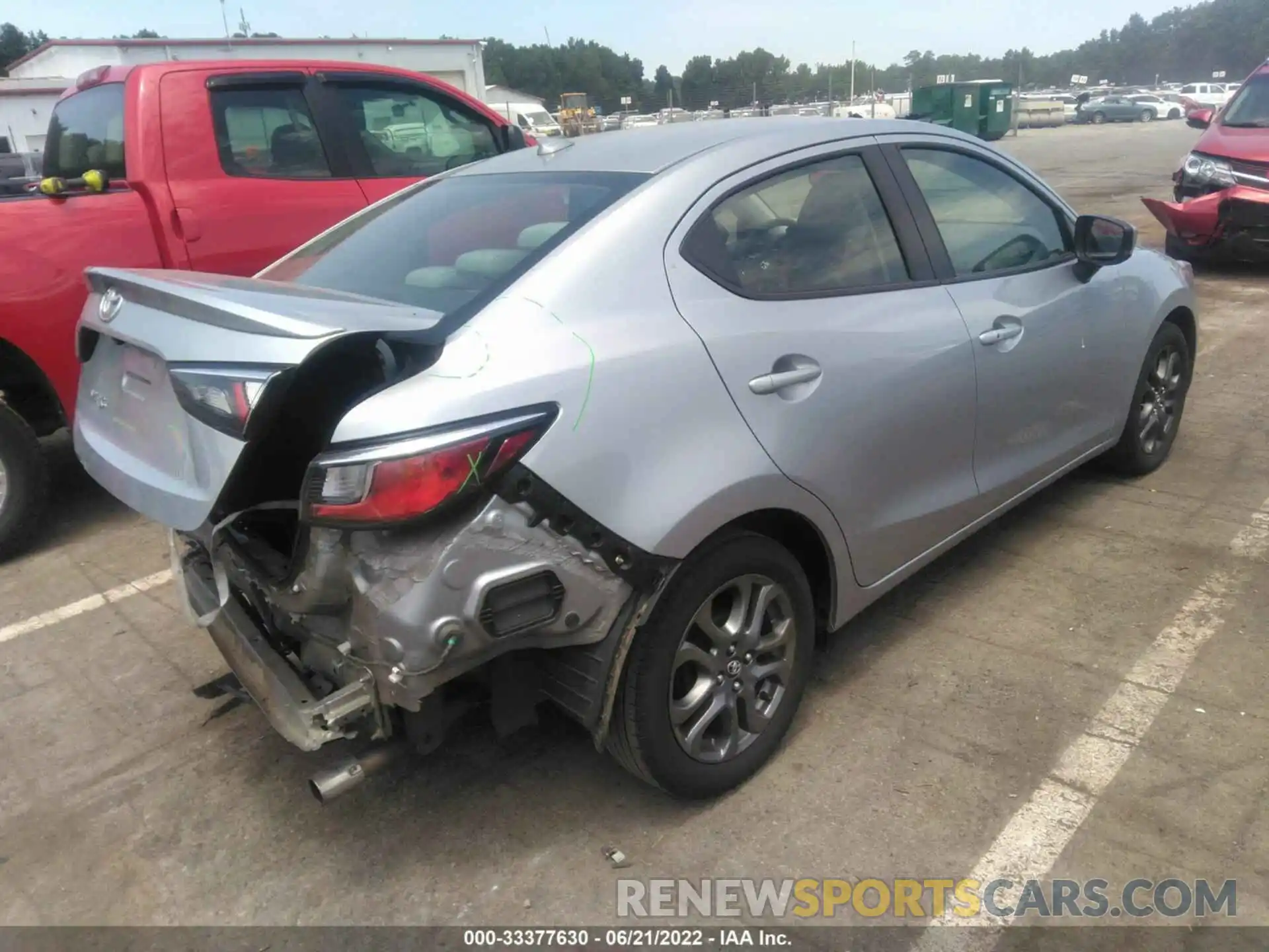 4 Photograph of a damaged car 3MYDLBYV9KY525699 TOYOTA YARIS SEDAN 2019