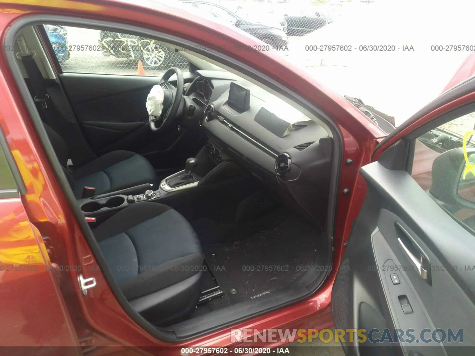 5 Photograph of a damaged car 3MYDLBYVXKY518051 TOYOTA YARIS SEDAN 2019