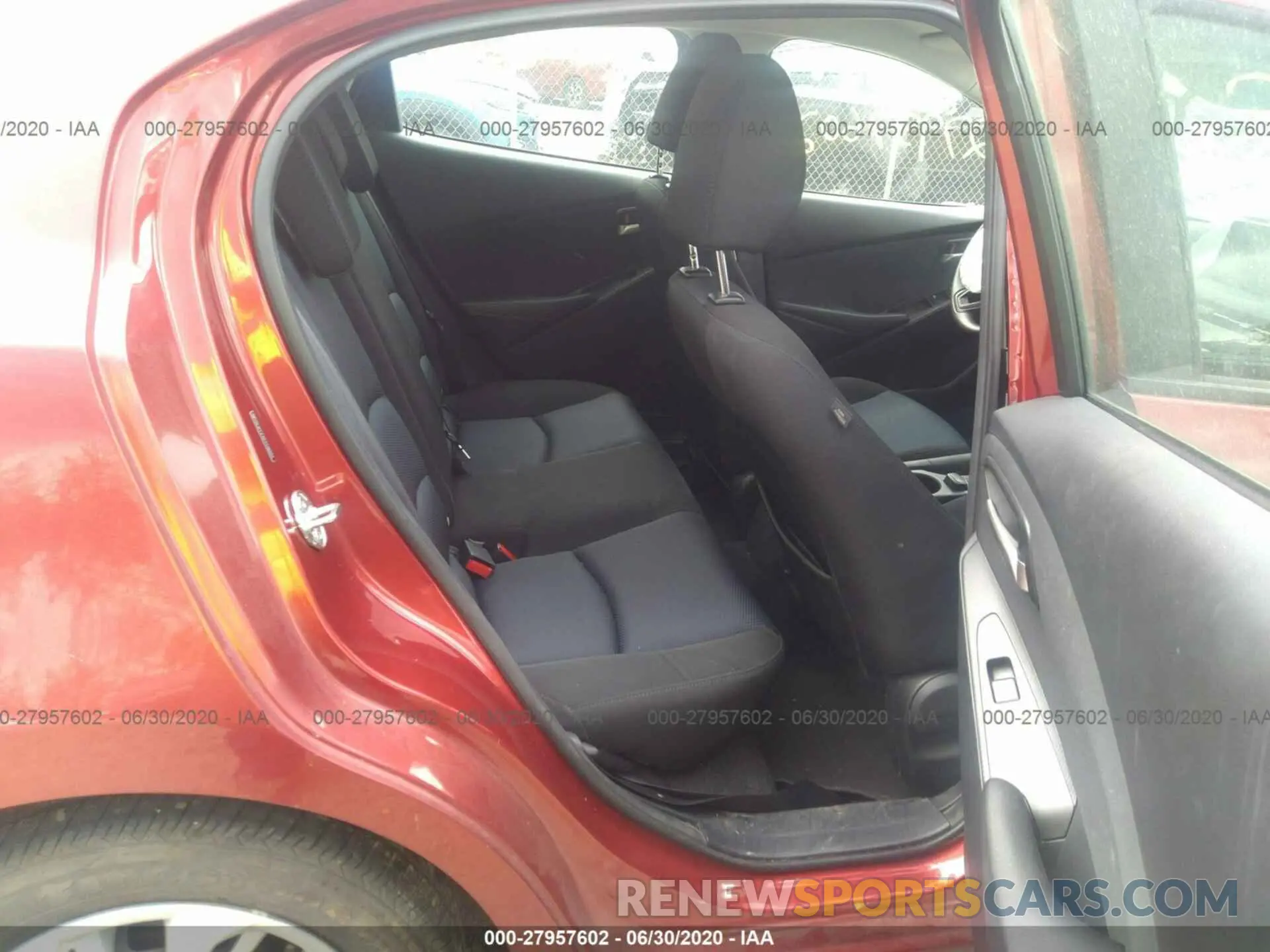 8 Photograph of a damaged car 3MYDLBYVXKY518051 TOYOTA YARIS SEDAN 2019