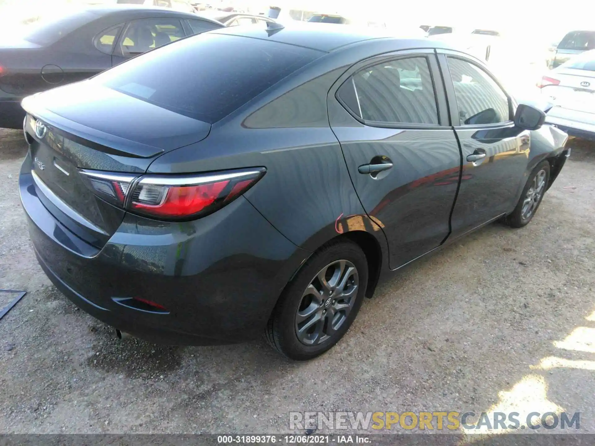 4 Photograph of a damaged car 3MYDLBYVXLY716310 TOYOTA YARIS SEDAN 2020