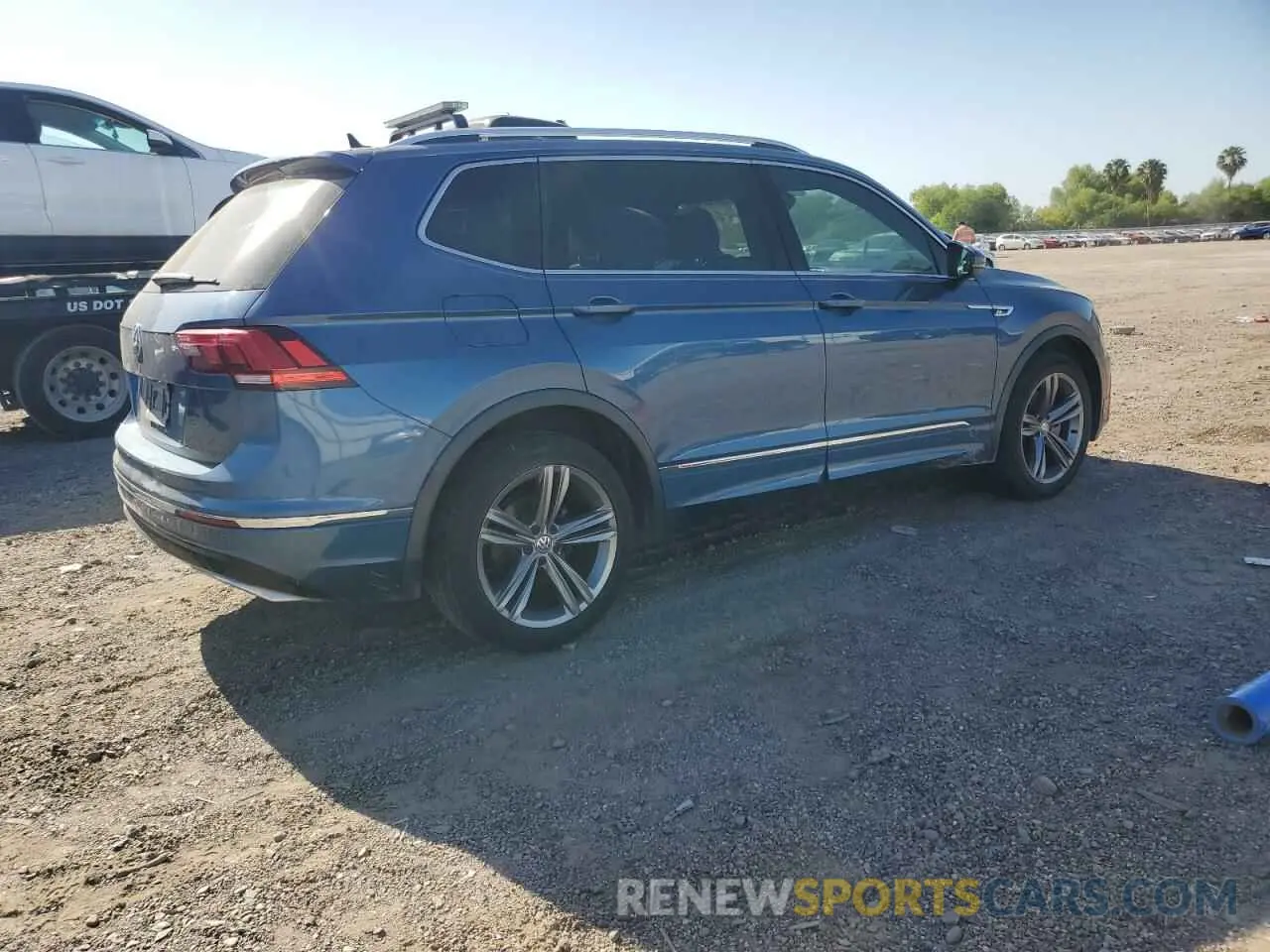 3 Photograph of a damaged car 3VV3B7AX7KM061844 VOLKSWAGEN 25606 2019