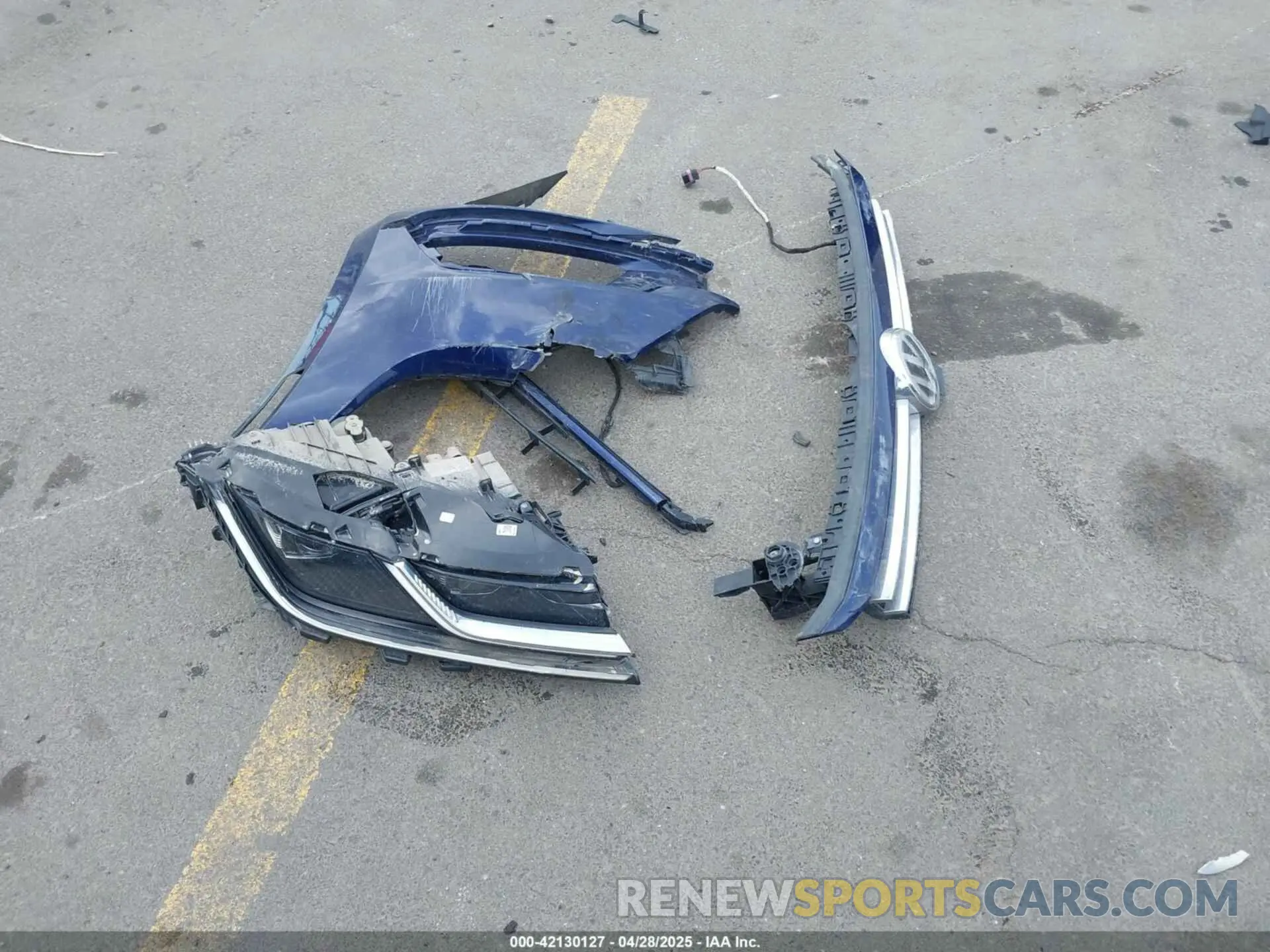 12 Photograph of a damaged car WVWBR7AN3KE030990 VOLKSWAGEN ARTEON 2019