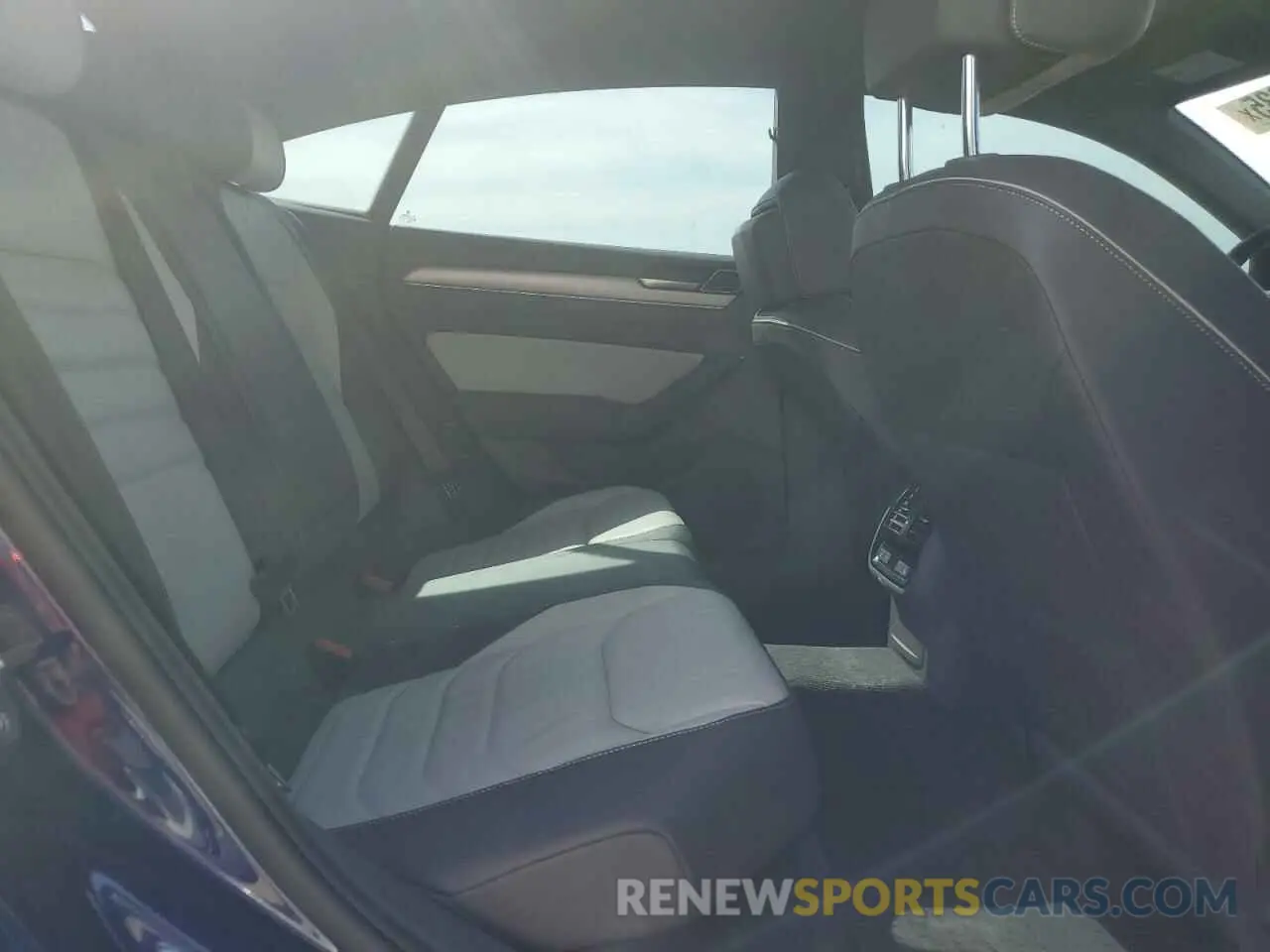 10 Photograph of a damaged car WVWTR7AN9KE000283 VOLKSWAGEN ARTEON 2019