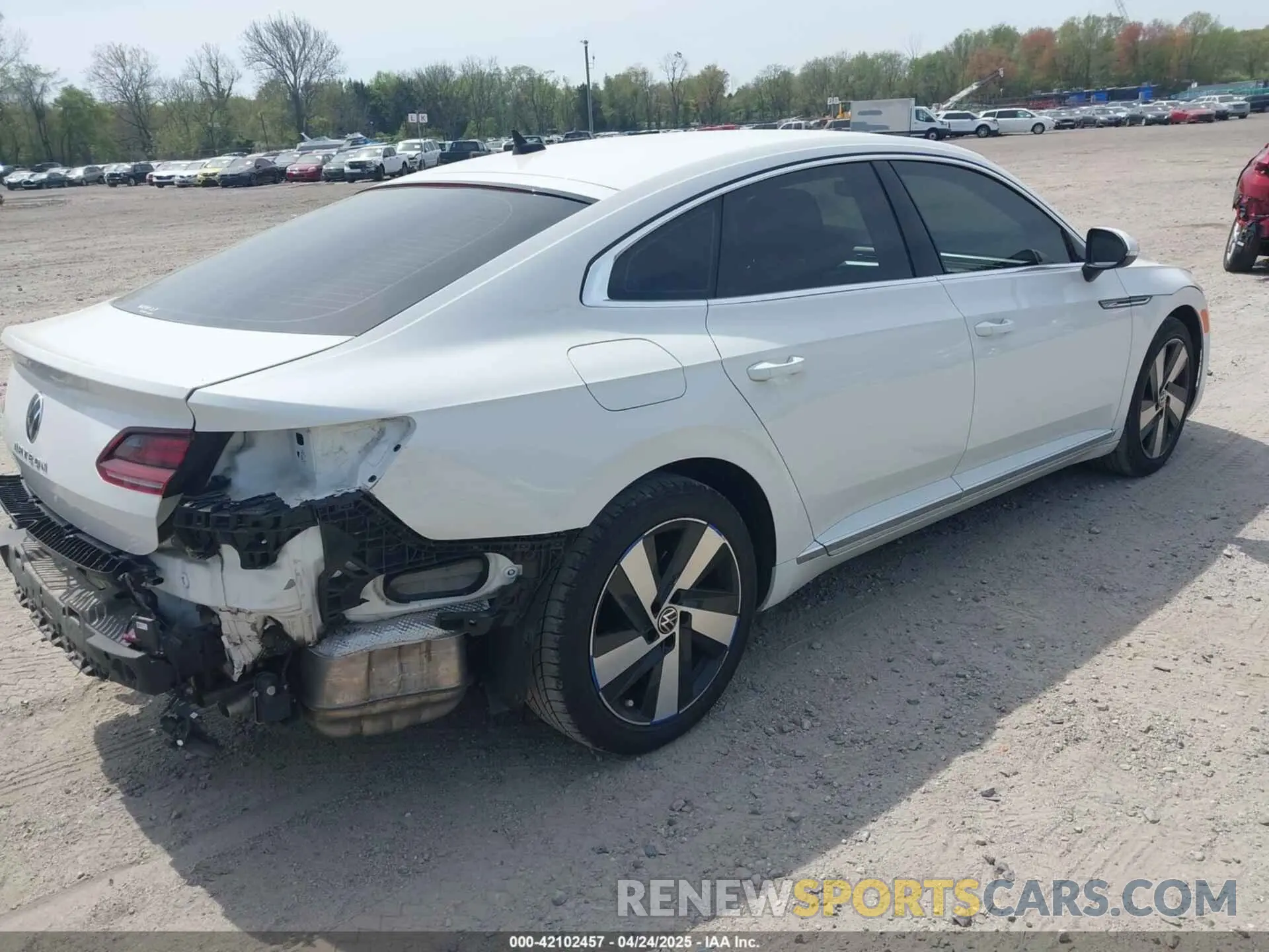 4 Photograph of a damaged car WVWAR7AN0ME005060 VOLKSWAGEN ARTEON 2021
