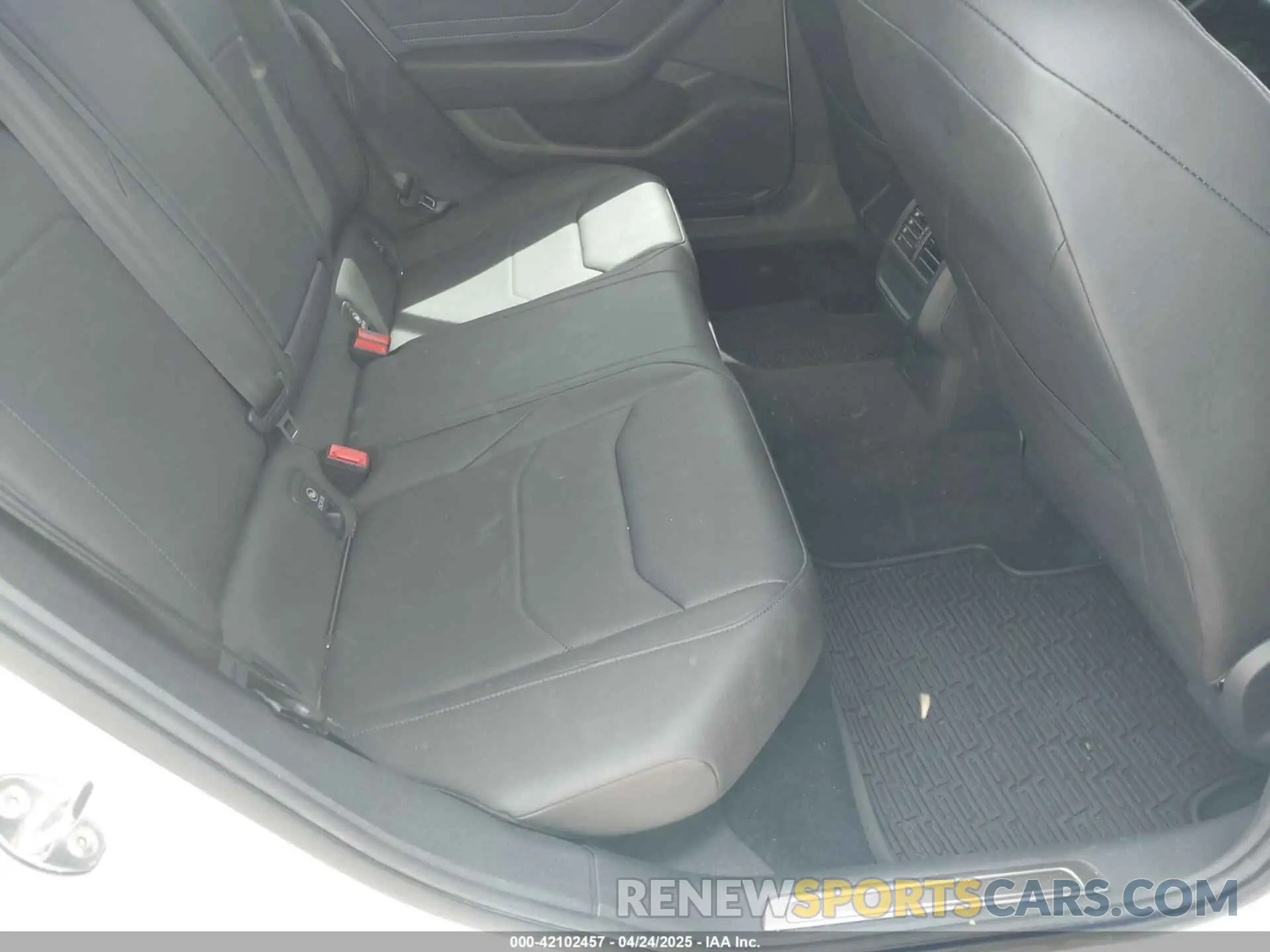 8 Photograph of a damaged car WVWAR7AN0ME005060 VOLKSWAGEN ARTEON 2021