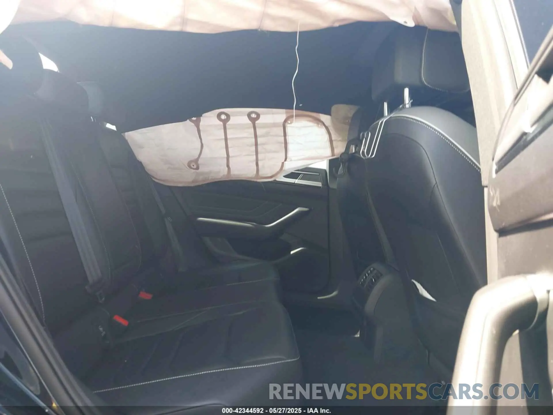 8 Photograph of a damaged car WVWSR7ANXME010268 VOLKSWAGEN ARTEON 2021