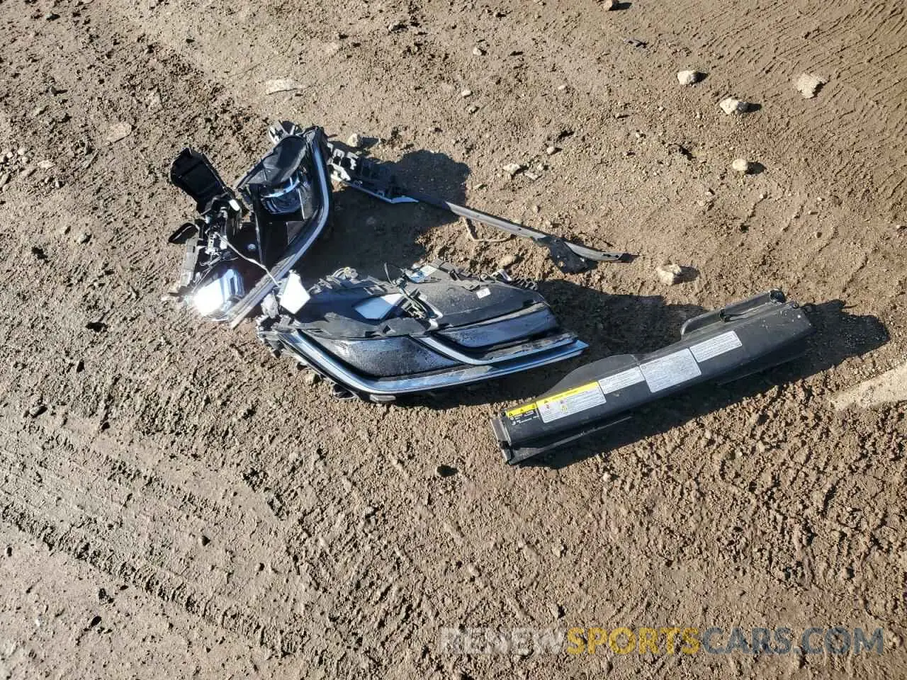 14 Photograph of a damaged car WVWTR7ANXME003017 VOLKSWAGEN ARTEON 2021