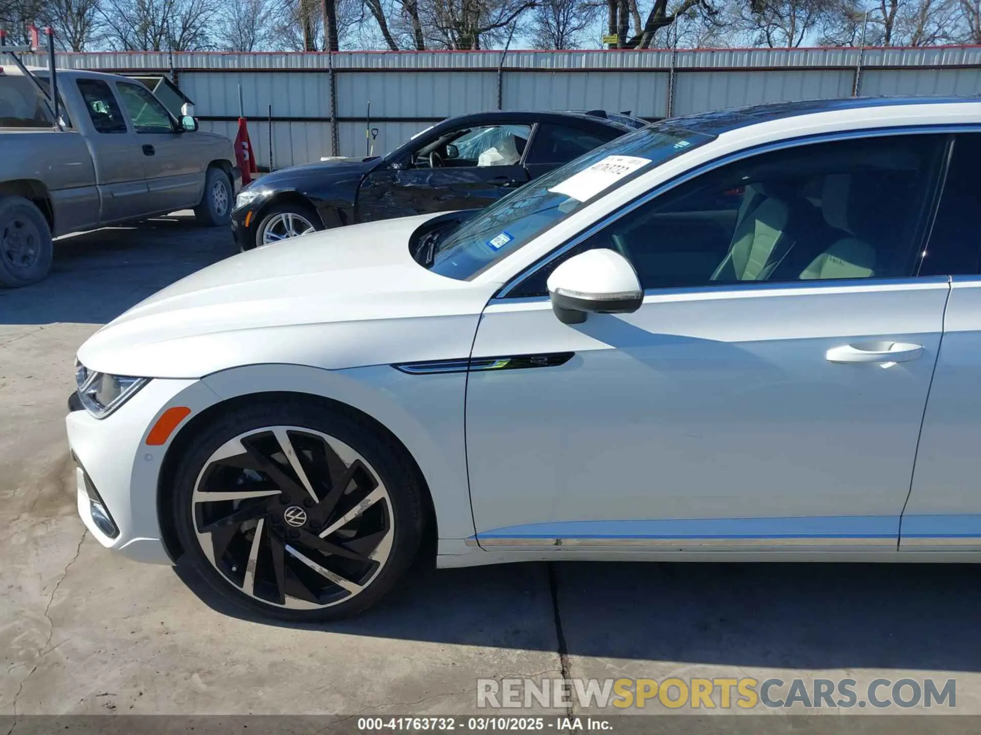 21 Photograph of a damaged car WVWTR7AN8PE003750 VOLKSWAGEN ARTEON 2023