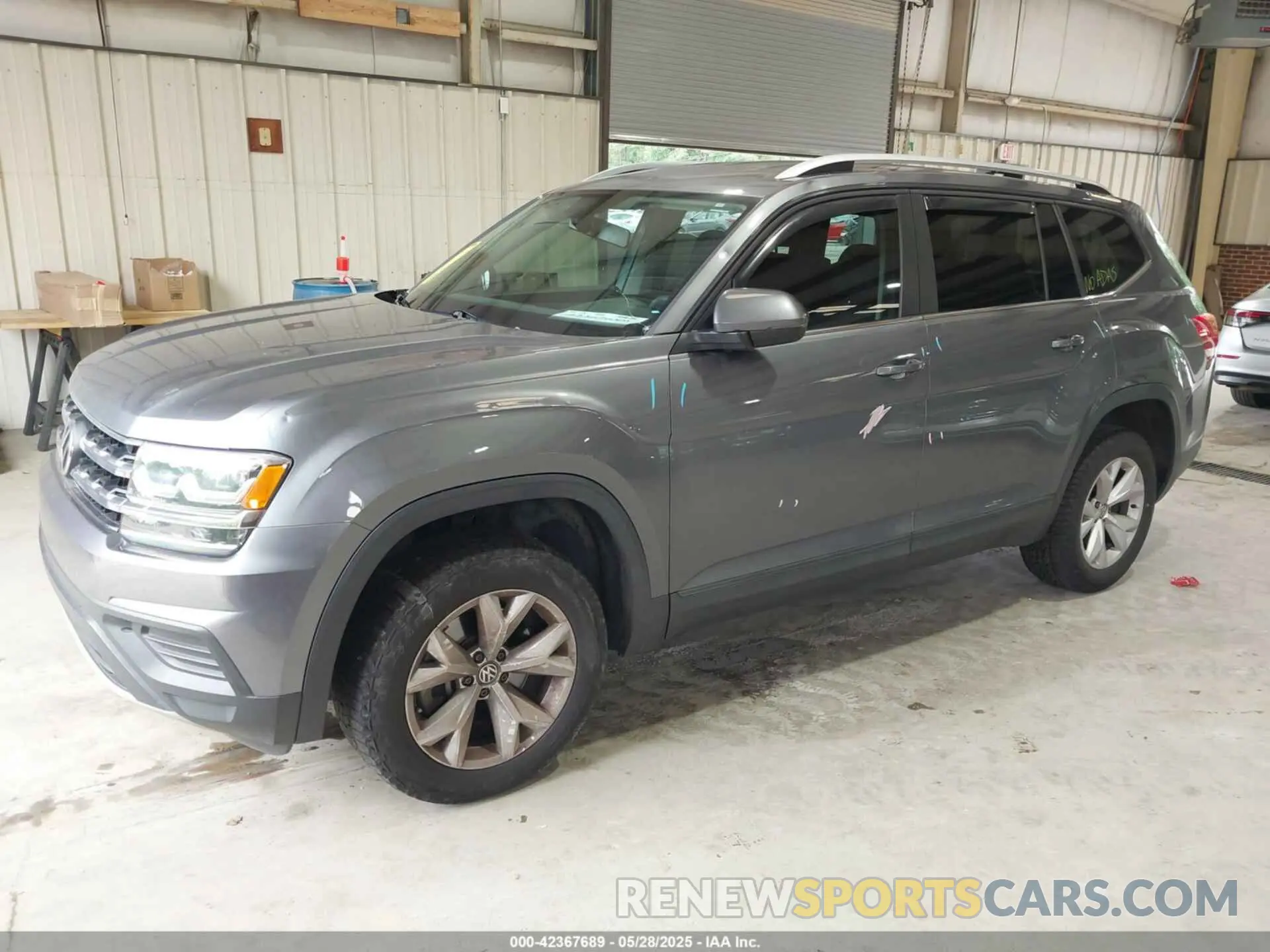 2 Photograph of a damaged car 1V2AP2CA2KC555726 VOLKSWAGEN ATLAS 2019