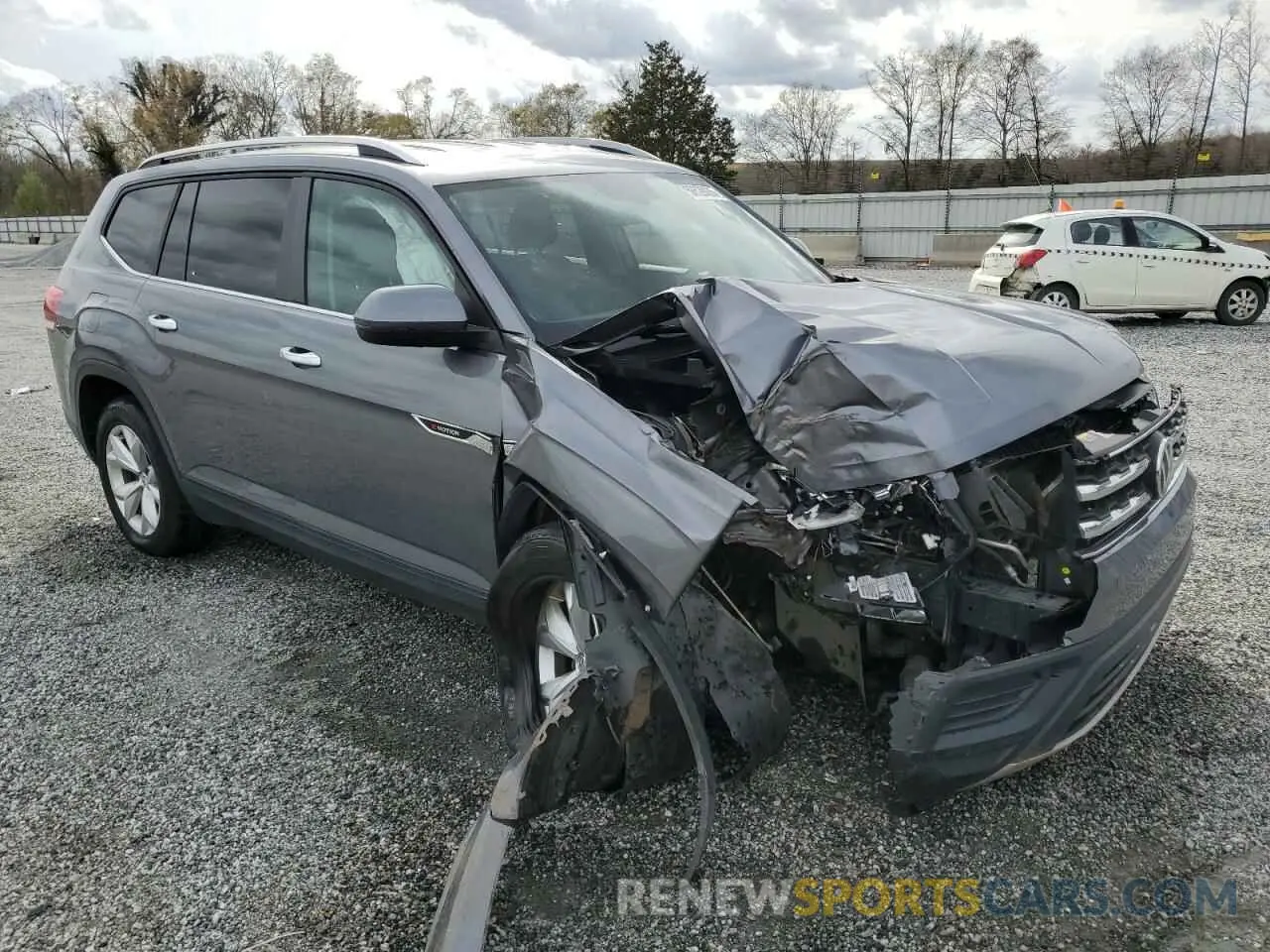 4 Photograph of a damaged car 1V2AP2CA5KC589952 VOLKSWAGEN ATLAS 2019