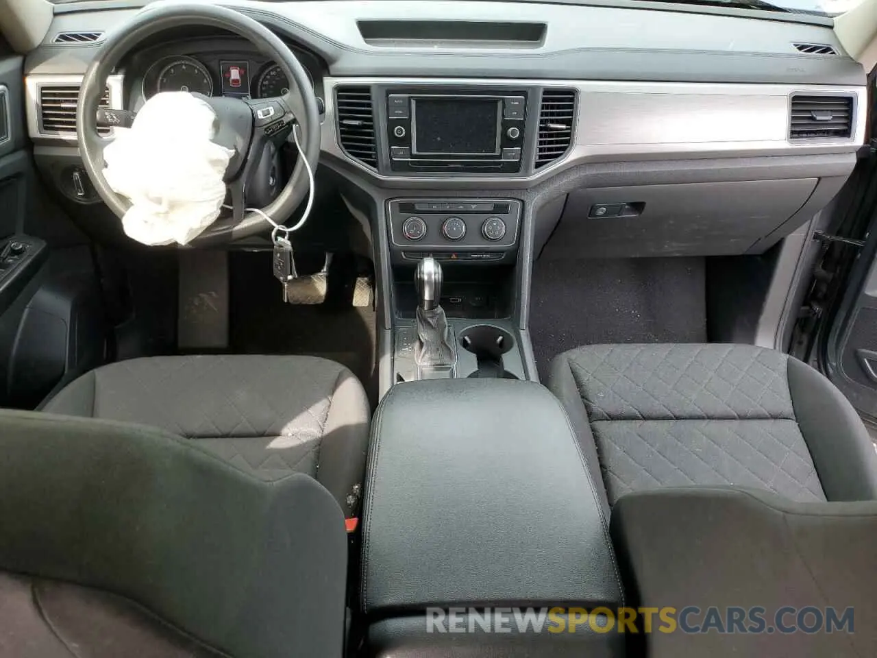 8 Photograph of a damaged car 1V2AP2CA5KC589952 VOLKSWAGEN ATLAS 2019