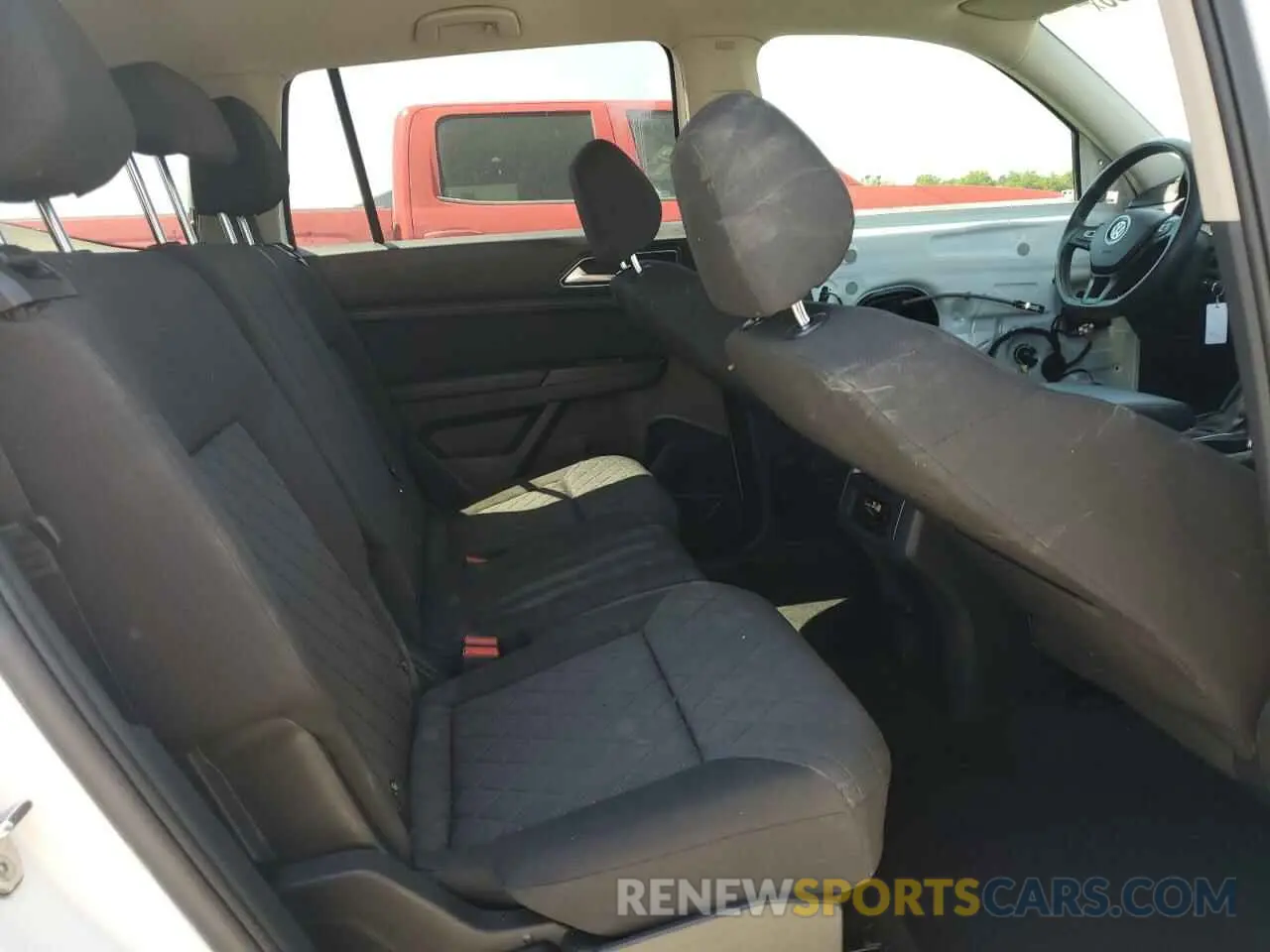 11 Photograph of a damaged car 1V2AP2CA8KC539269 VOLKSWAGEN ATLAS 2019