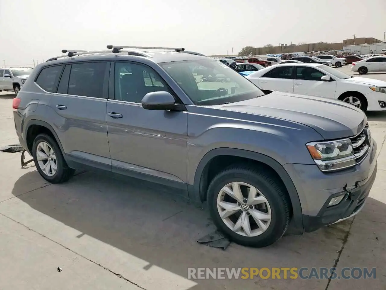 4 Photograph of a damaged car 1V2DP2CAXKC574294 VOLKSWAGEN ATLAS 2019